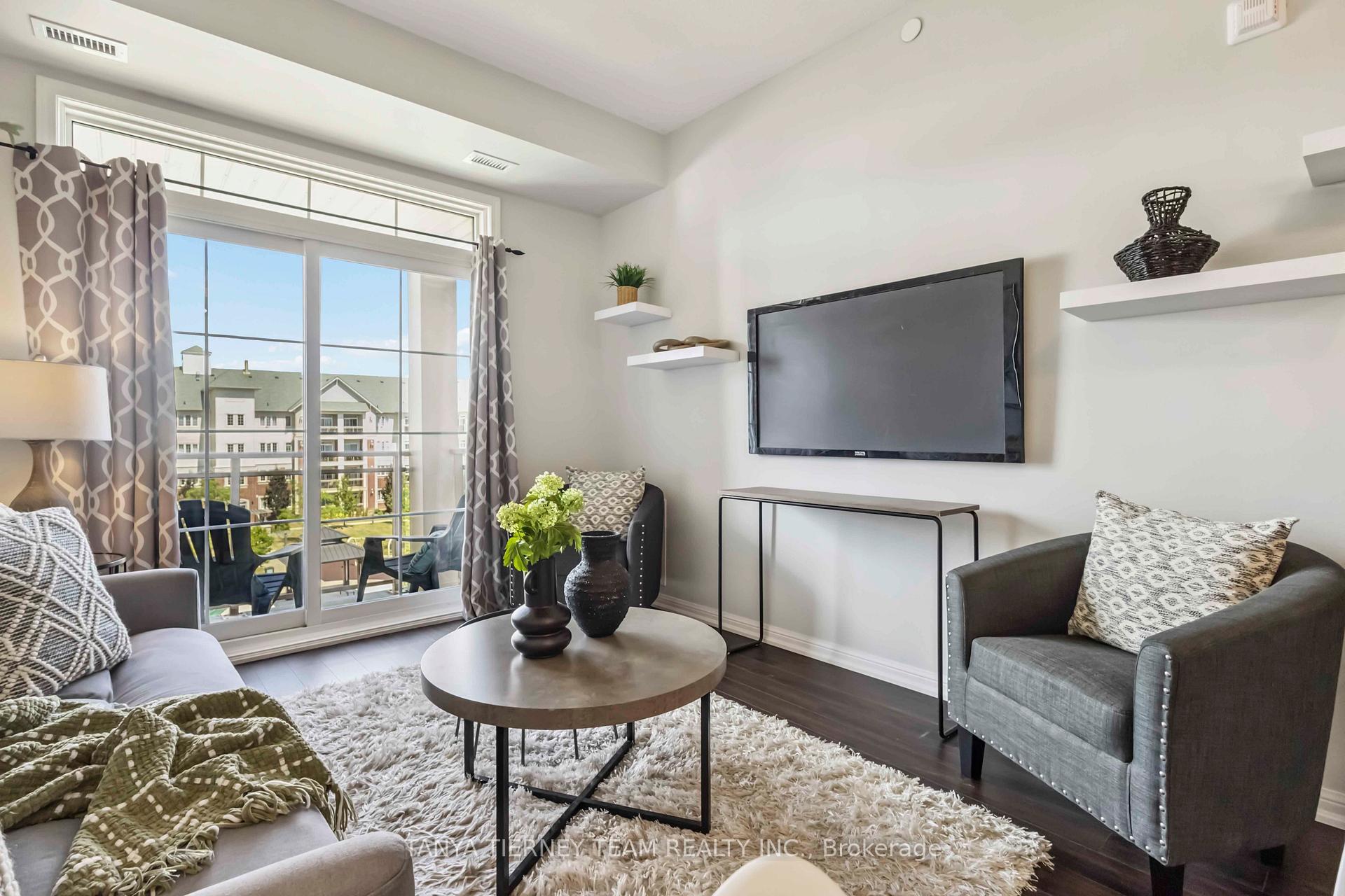 Photo 13 of Unit 404, 84 Aspen Springs Drive, Clarington, Bowmanville — HOMEH