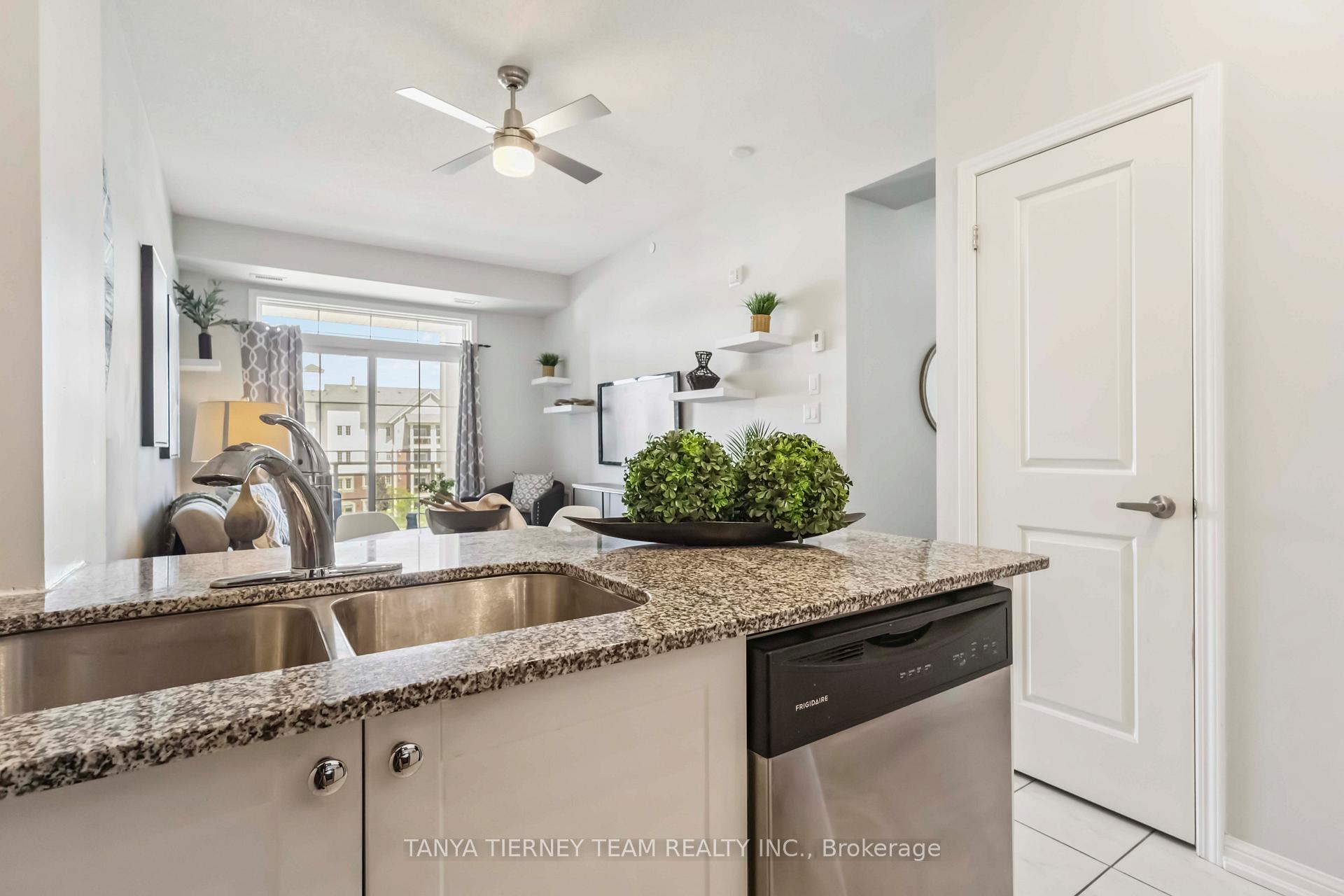 Photo 24 of Unit 404, 84 Aspen Springs Drive, Clarington, Bowmanville — HOMEH