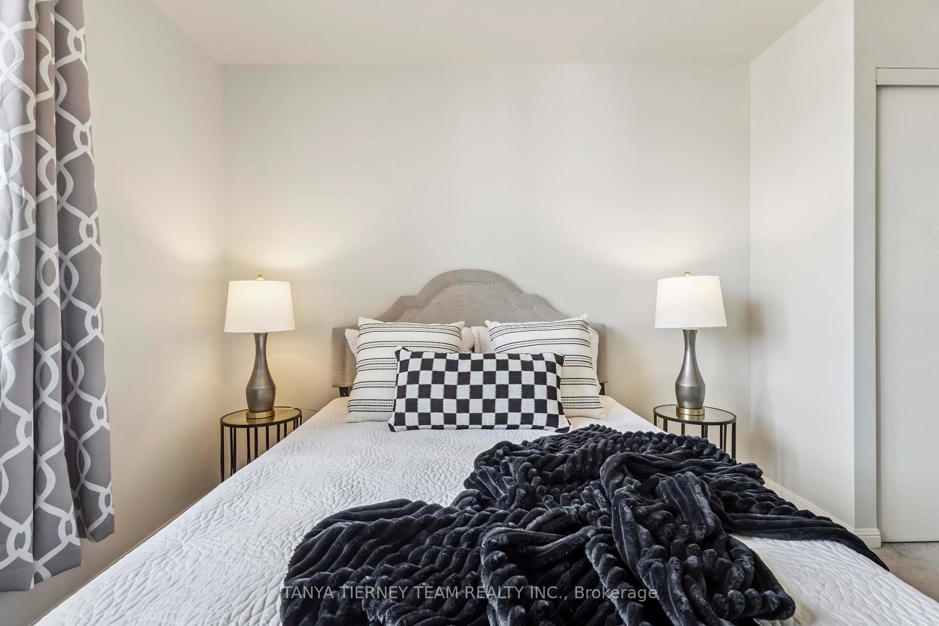Photo 27 of Unit 404, 84 Aspen Springs Drive, Clarington, Bowmanville — HOMEH