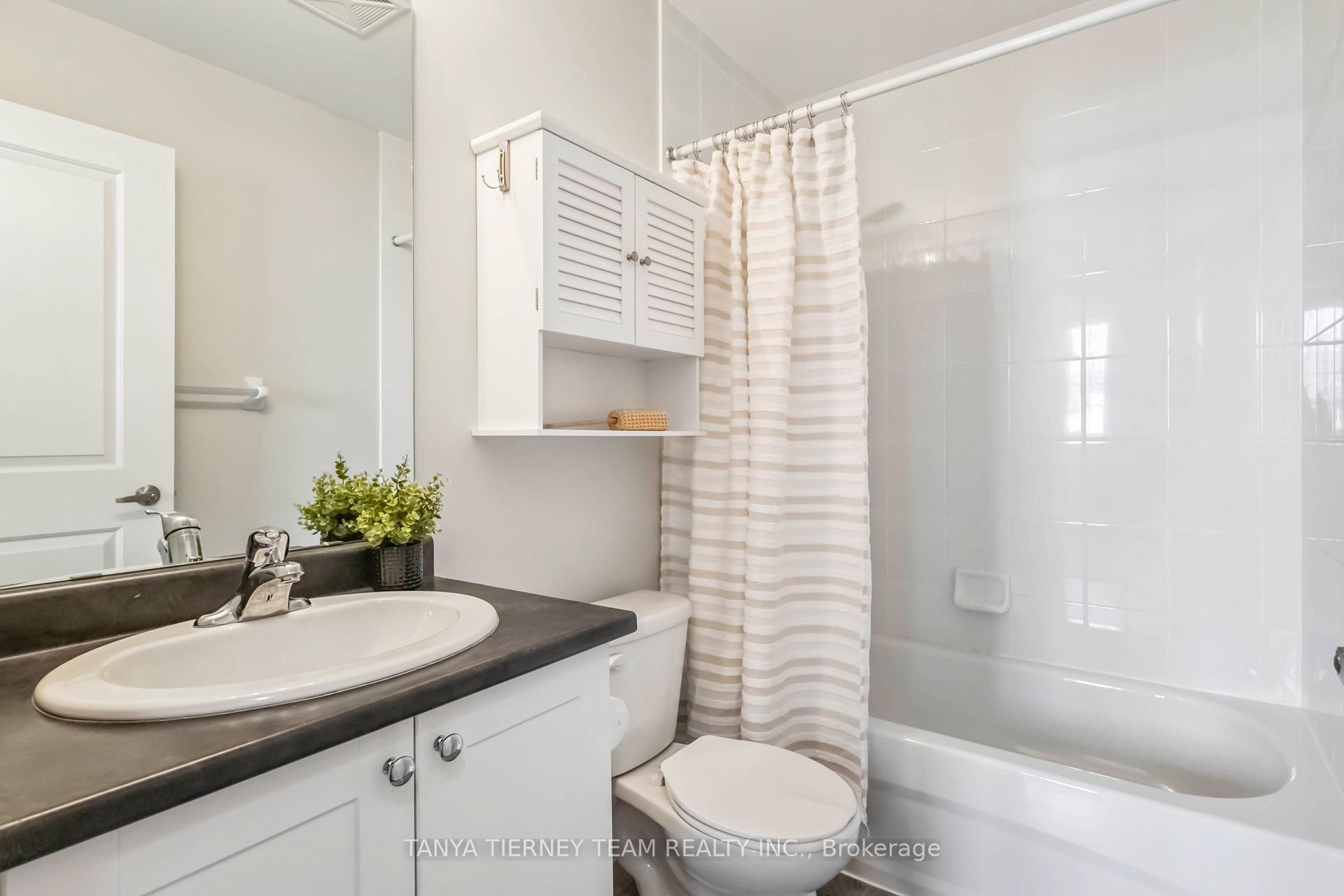 Photo 30 of Unit 404, 84 Aspen Springs Drive, Clarington, Bowmanville — HOMEH