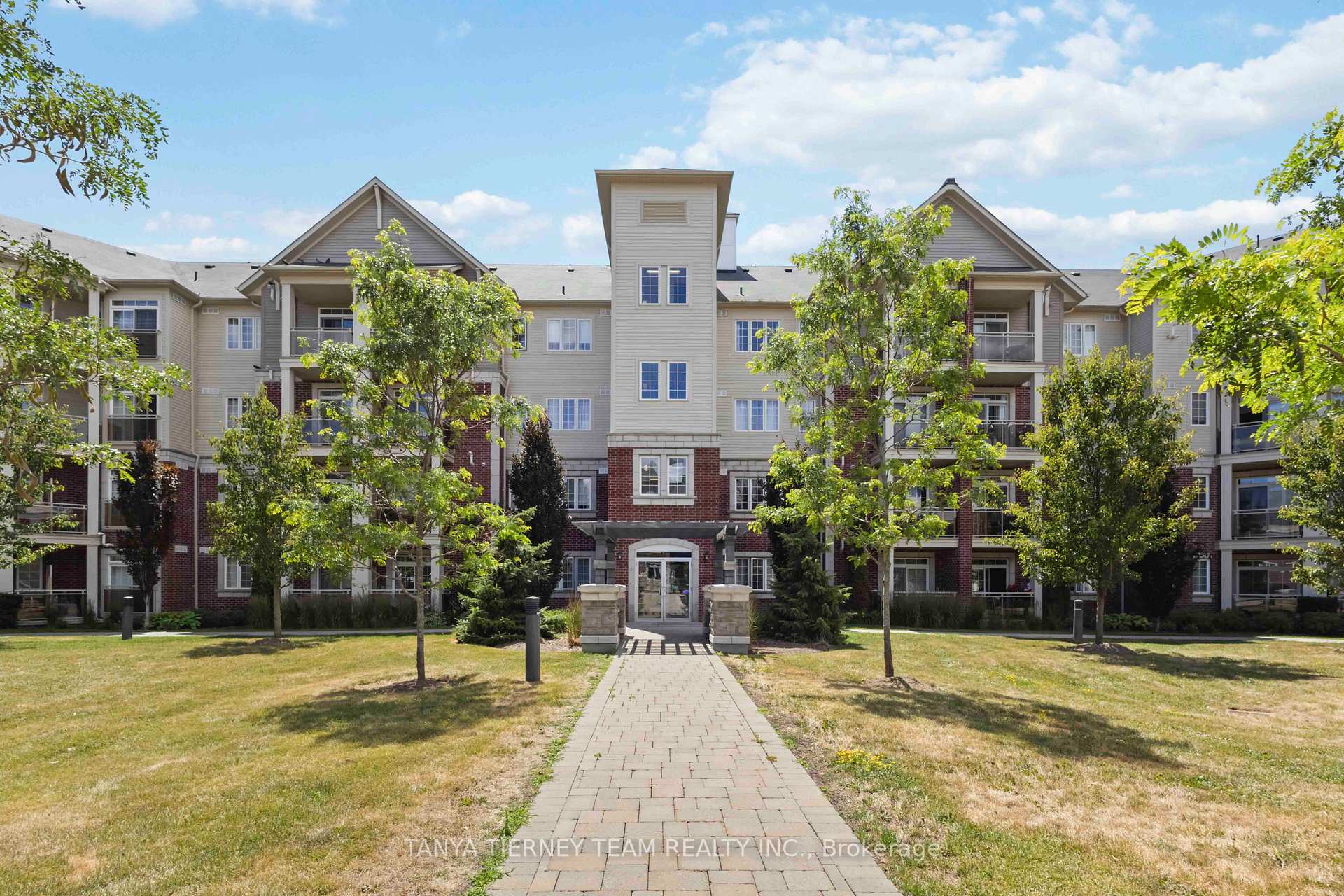 Photo 35 of Unit 404, 84 Aspen Springs Drive, Clarington, Bowmanville — HOMEH