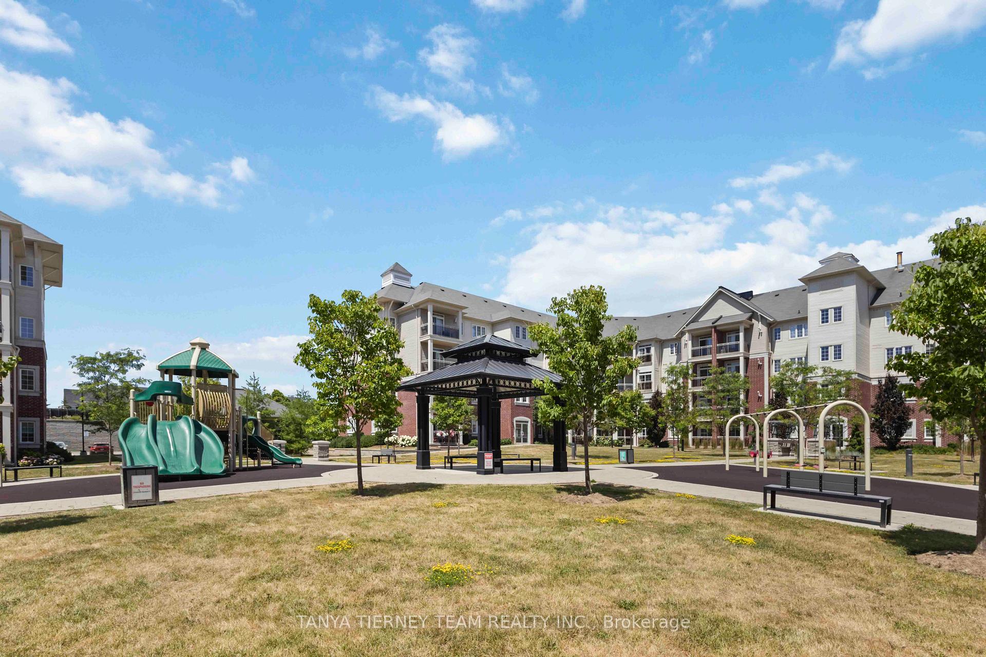 Photo 37 of Unit 404, 84 Aspen Springs Drive, Clarington, Bowmanville — HOMEH