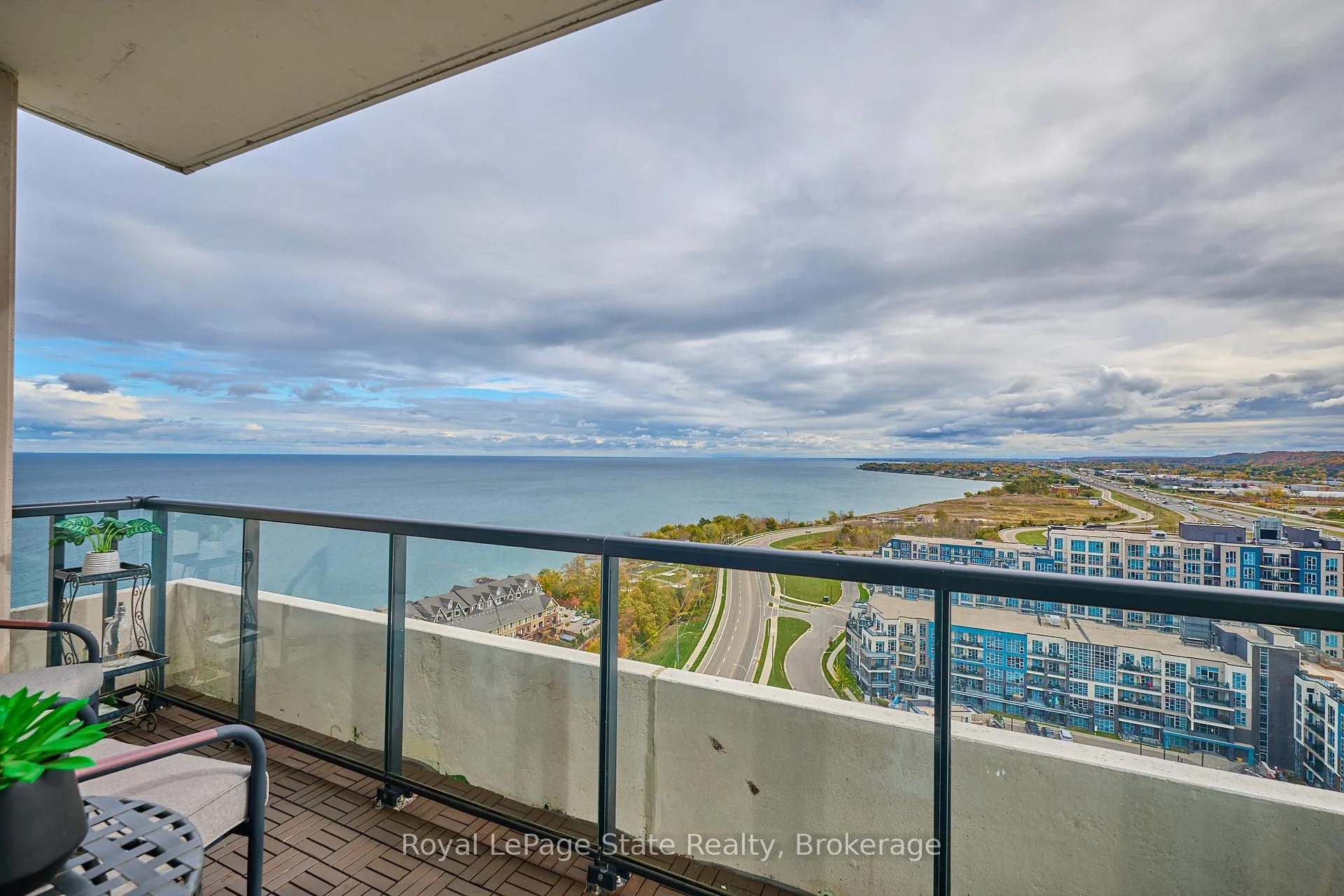 Photo 11 of Unit 1807, 385 Winston Road, Grimsby, Grimsby Beach — HOMEH