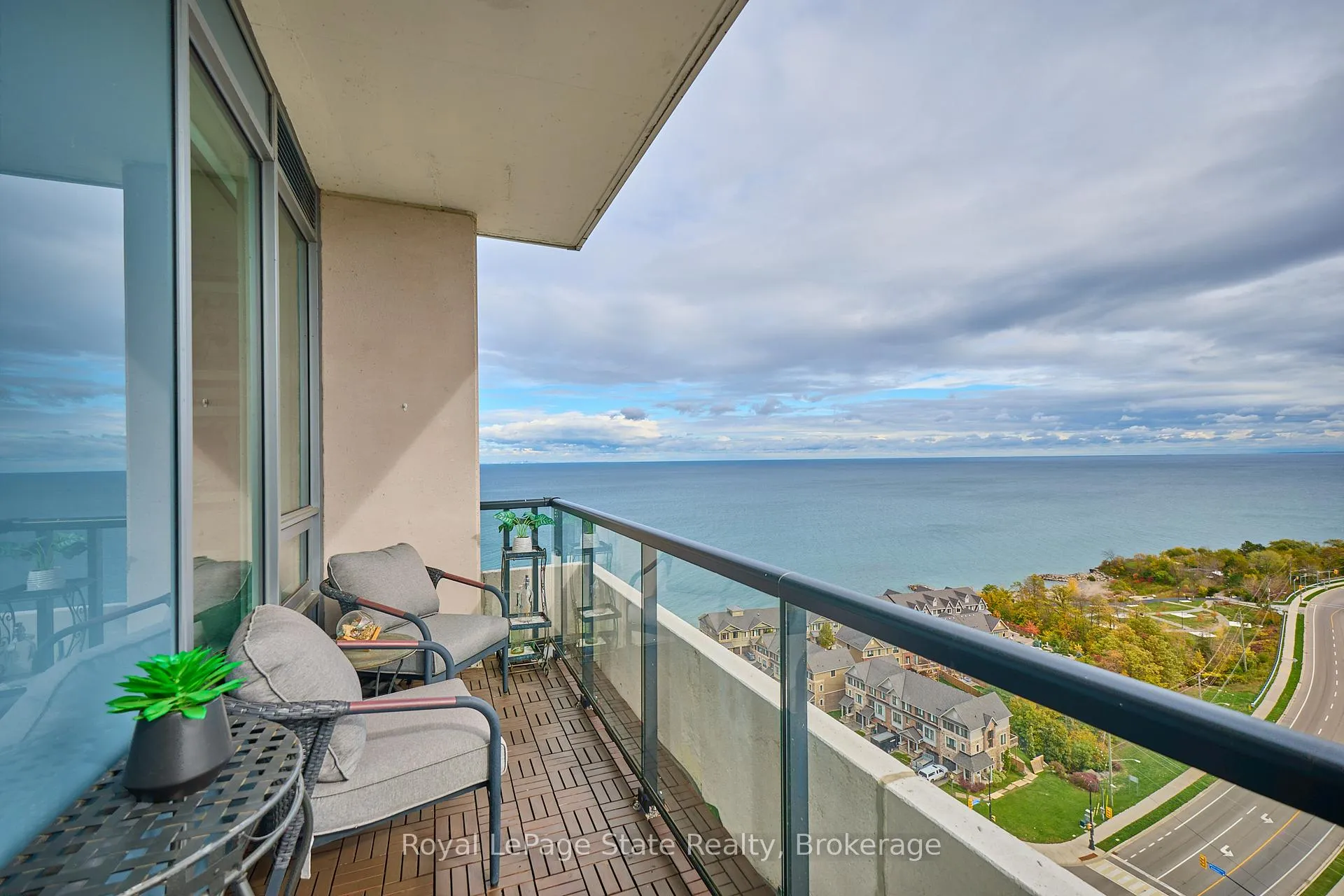 Photo 13 of Unit 1807, 385 Winston Road, Grimsby, Grimsby Beach — HOMEH