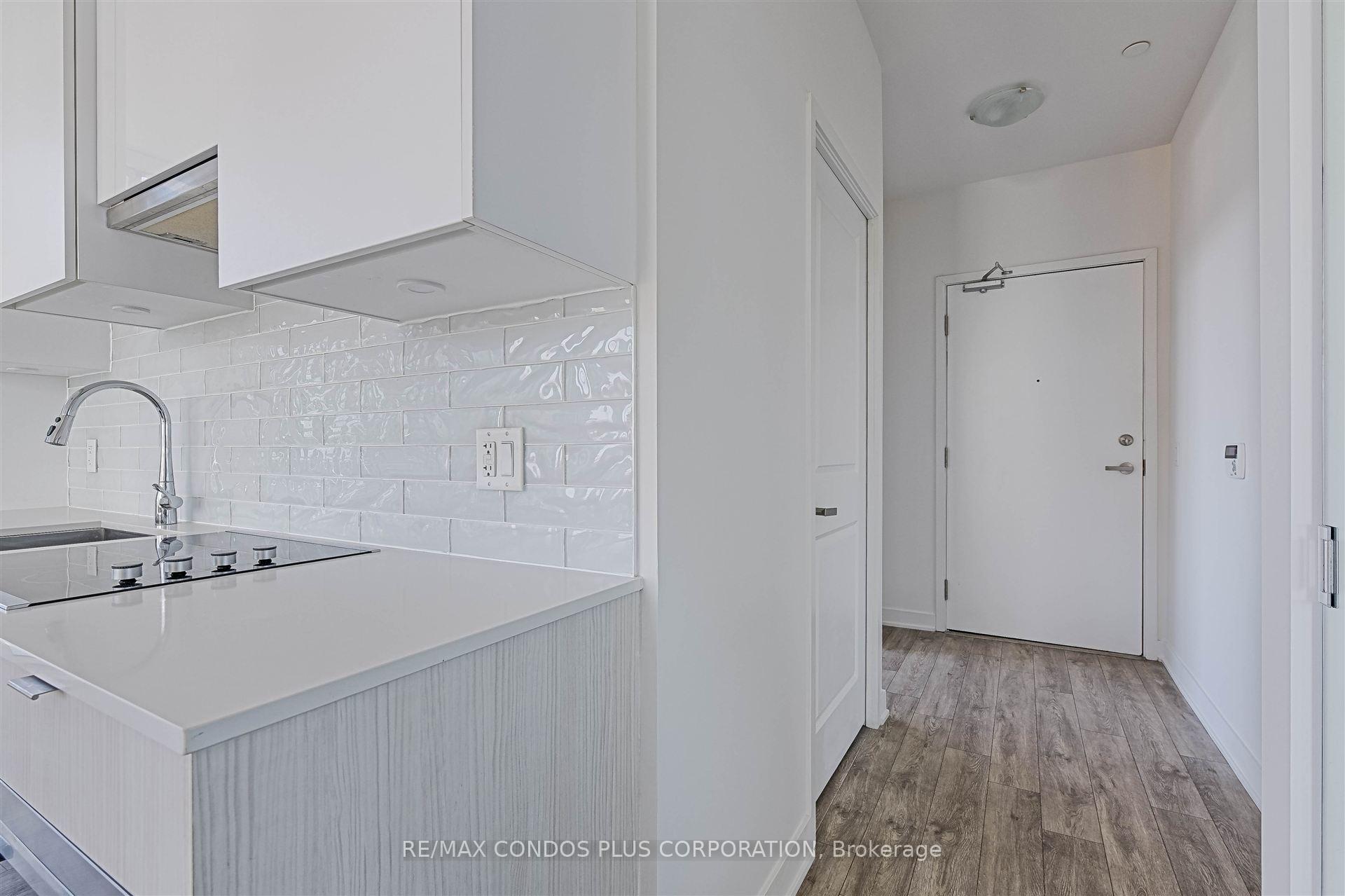 Photo 4 of Unit Ph03, 195 Redpath Avenue, Toronto, Mount Pleasant West — HOMEH