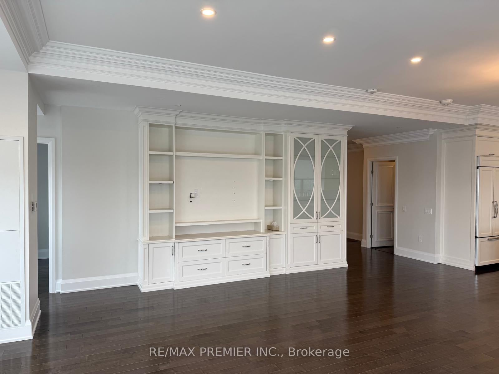 Photo 7 of Unit PH 1005, 4800 Highway 7, Vaughan, East Woodbridge — HOMEH