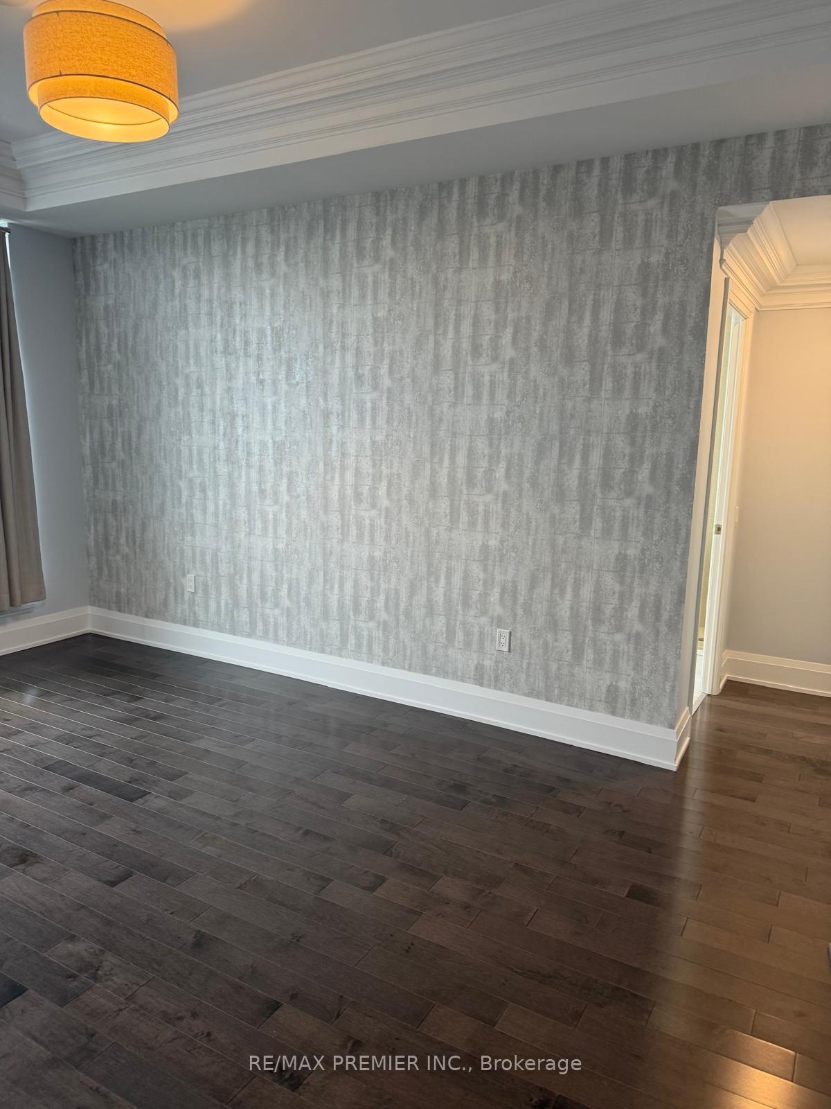 Photo 8 of Unit PH 1005, 4800 Highway 7, Vaughan, East Woodbridge — HOMEH