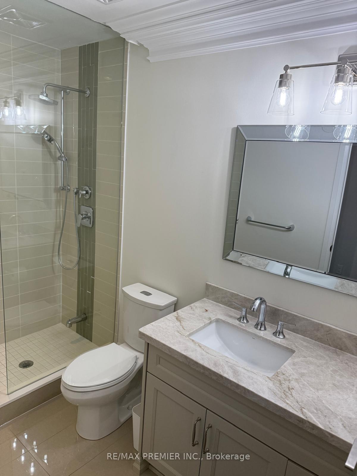 Photo 12 of Unit PH 1005, 4800 Highway 7, Vaughan, East Woodbridge — HOMEH