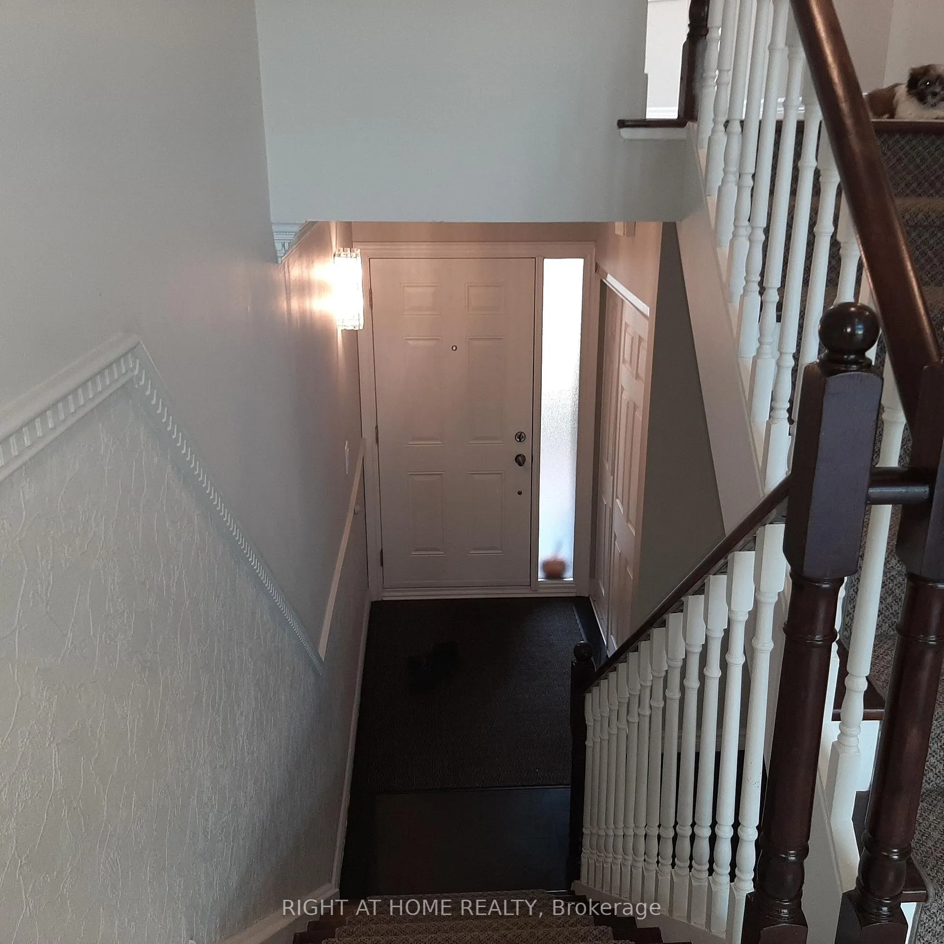 Photo 4 of Unit 17, 37 Old Firehall Lane, Vaughan, West Woodbridge — HOMEH