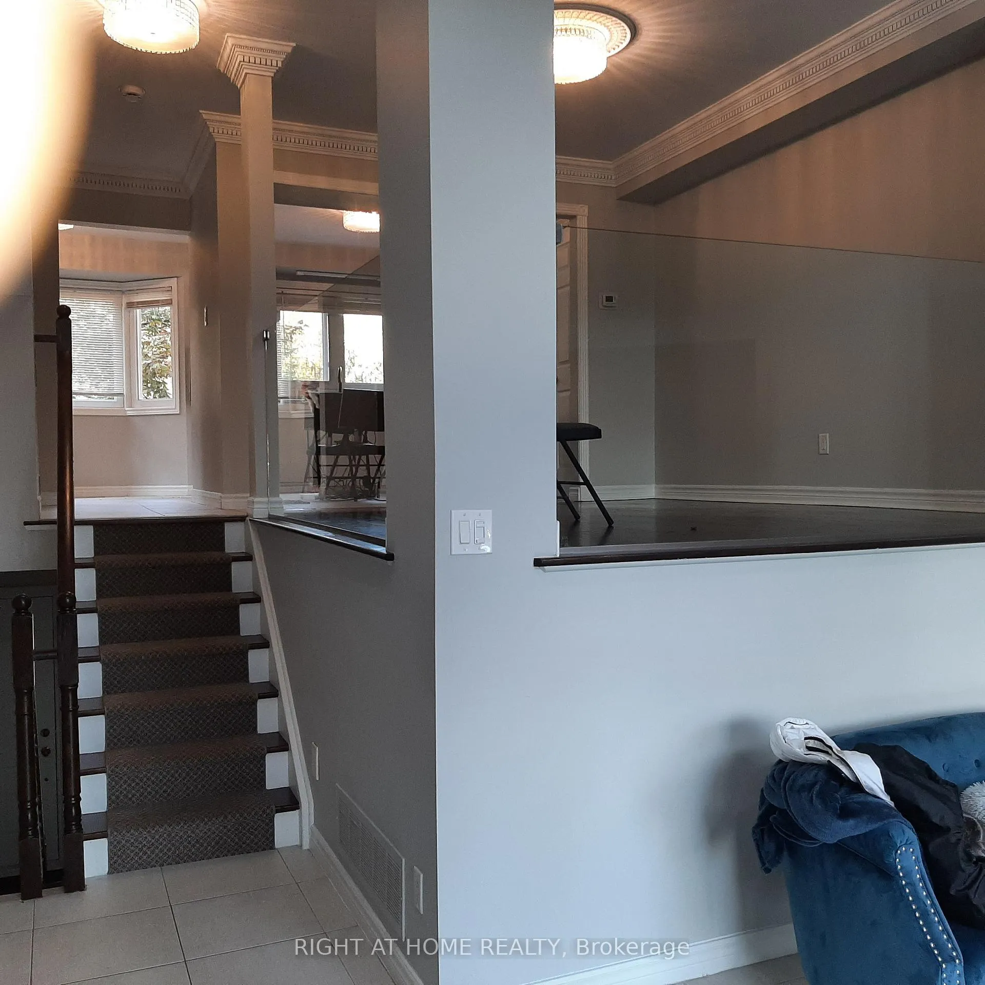 Photo 8 of Unit 17, 37 Old Firehall Lane, Vaughan, West Woodbridge — HOMEH