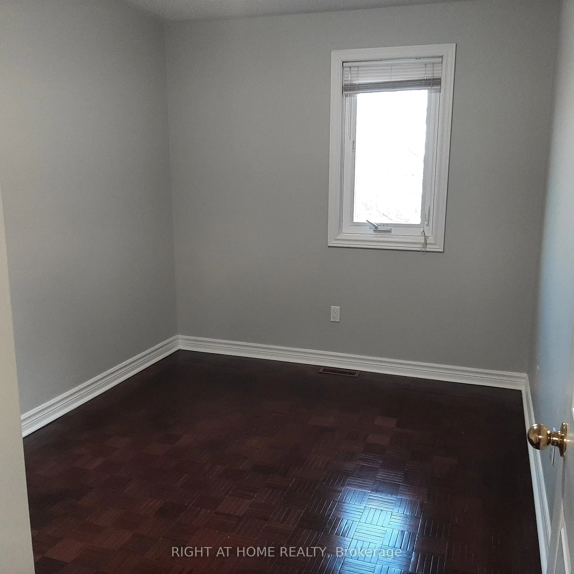 Photo 21 of Unit 17, 37 Old Firehall Lane, Vaughan, West Woodbridge — HOMEH