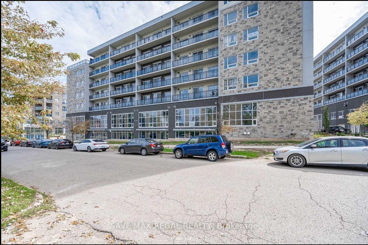 Front of Unit B606, 275 Larch Street