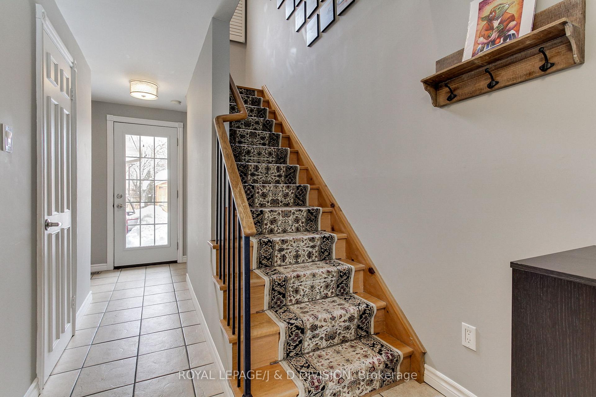 Photo 3 of 20 St Andrews Court, Aurora, Hills of St Andrew — HOMEH