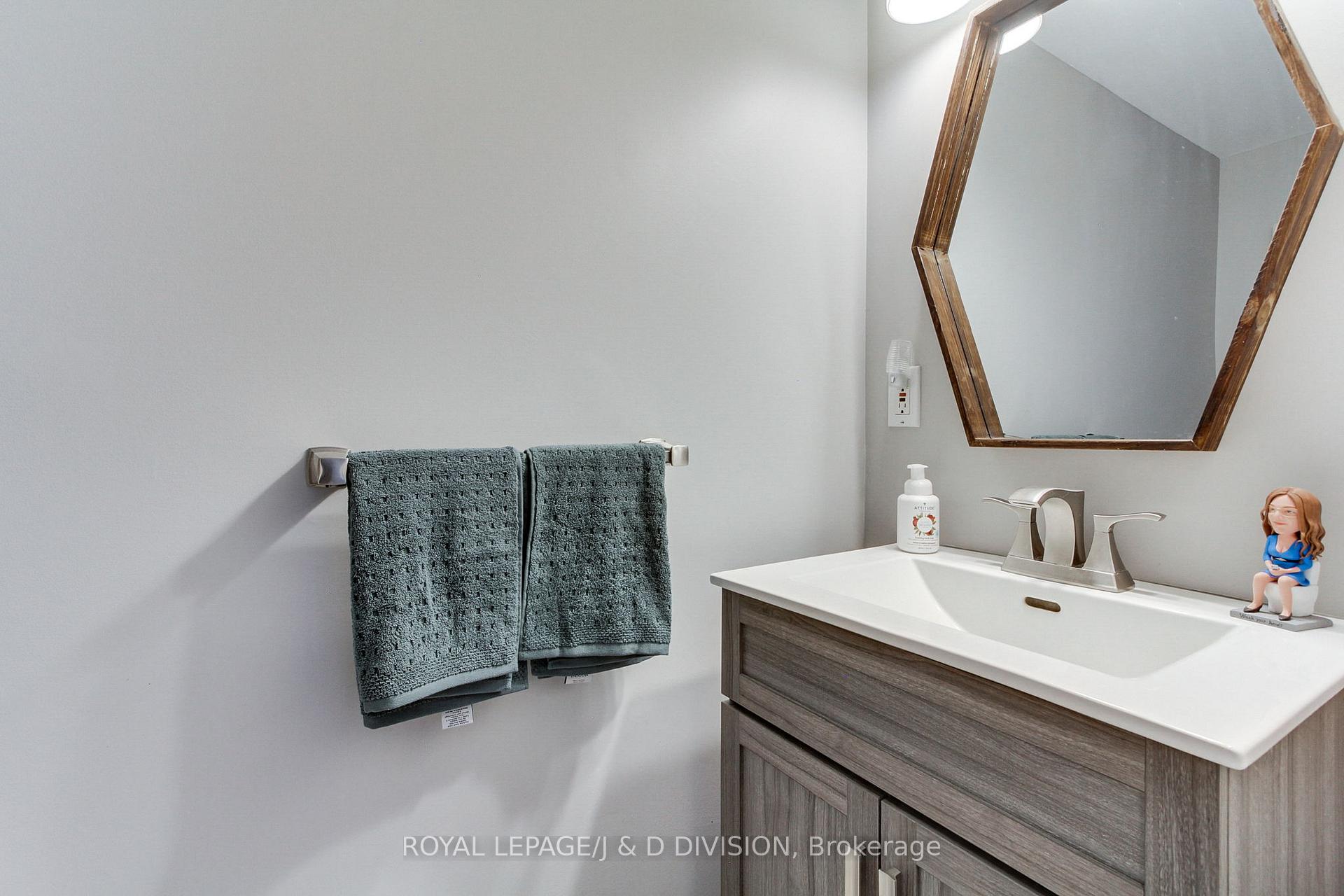 Photo 18 of 20 St Andrews Court, Aurora, Hills of St Andrew — HOMEH