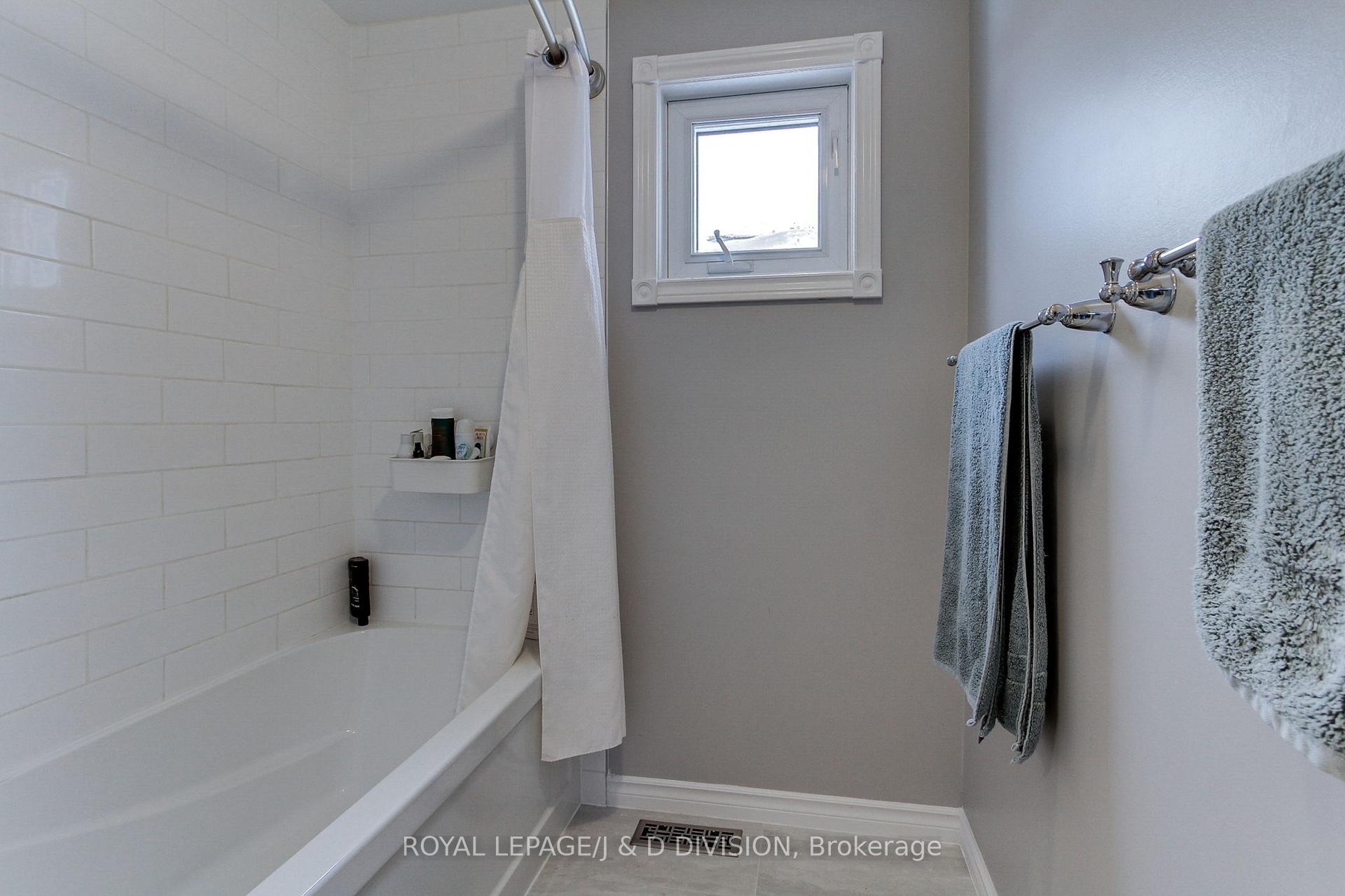 Photo 23 of 20 St Andrews Court, Aurora, Hills of St Andrew — HOMEH
