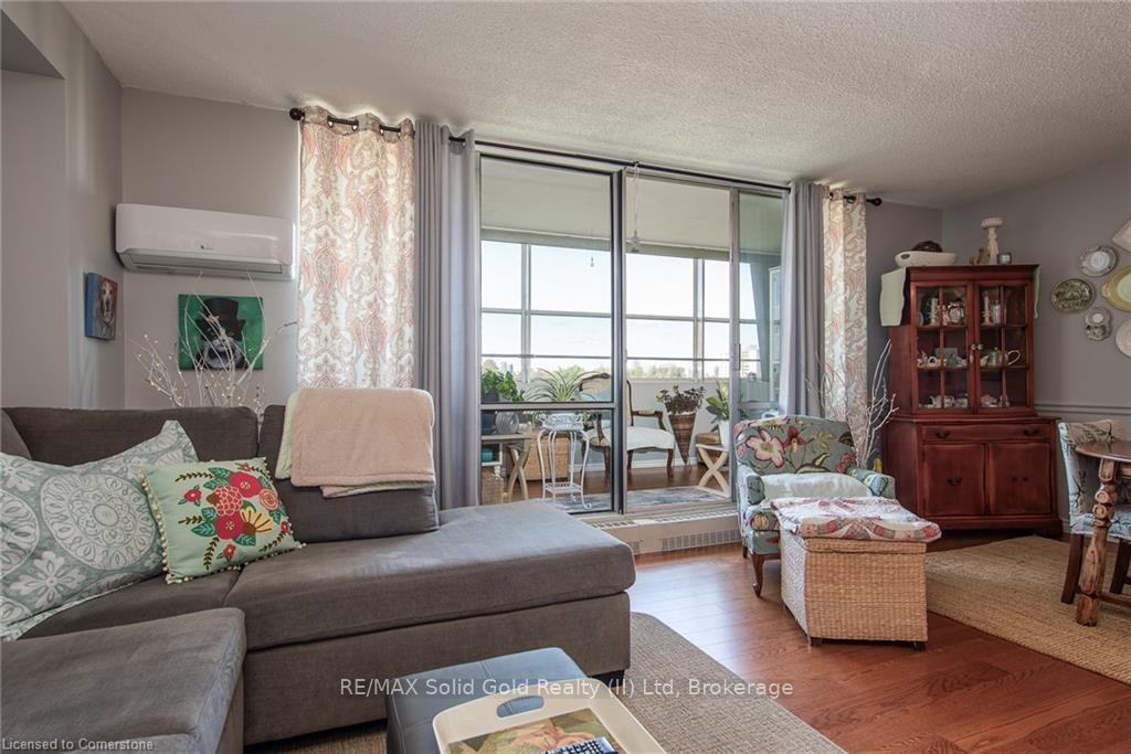 Photo 6 of Unit 801, 225 Harvard Place, Waterloo — HOMEH