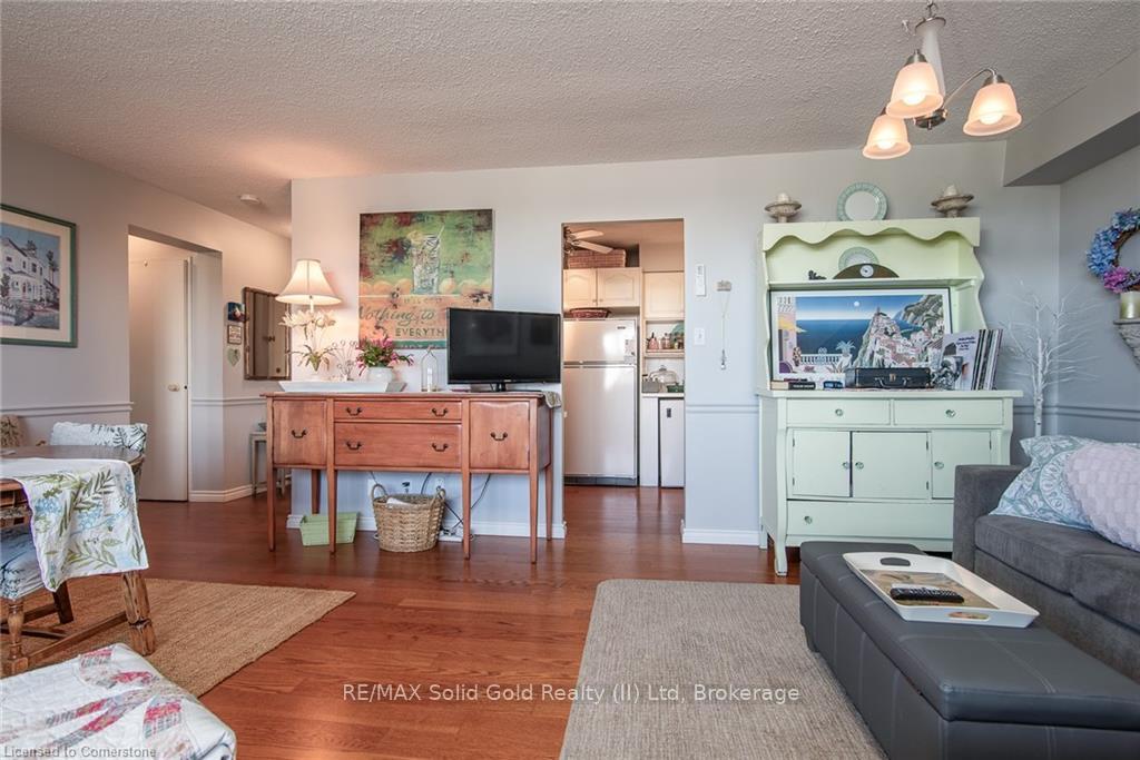 Photo 9 of Unit 801, 225 Harvard Place, Waterloo — HOMEH