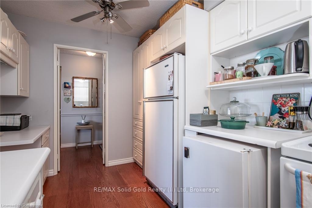 Photo 15 of Unit 801, 225 Harvard Place, Waterloo — HOMEH