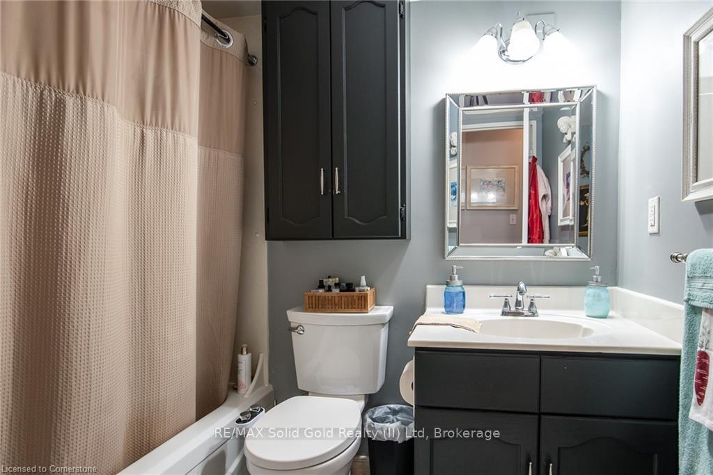 Photo 18 of Unit 801, 225 Harvard Place, Waterloo — HOMEH