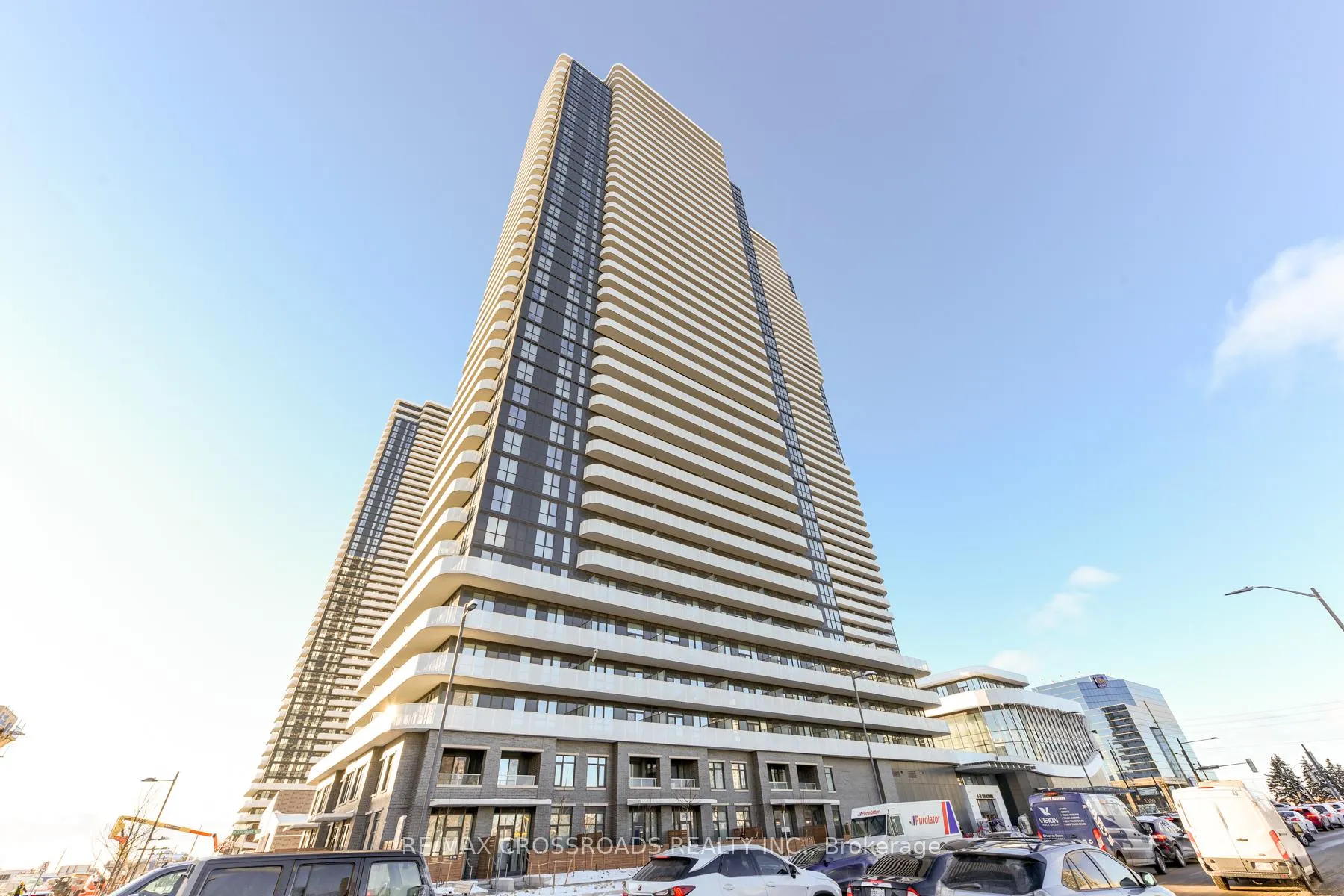 Photo 1 of Unit 3908, 8 Interchange Way, Vaughan, Vaughan Corporate Centre — HOMEH