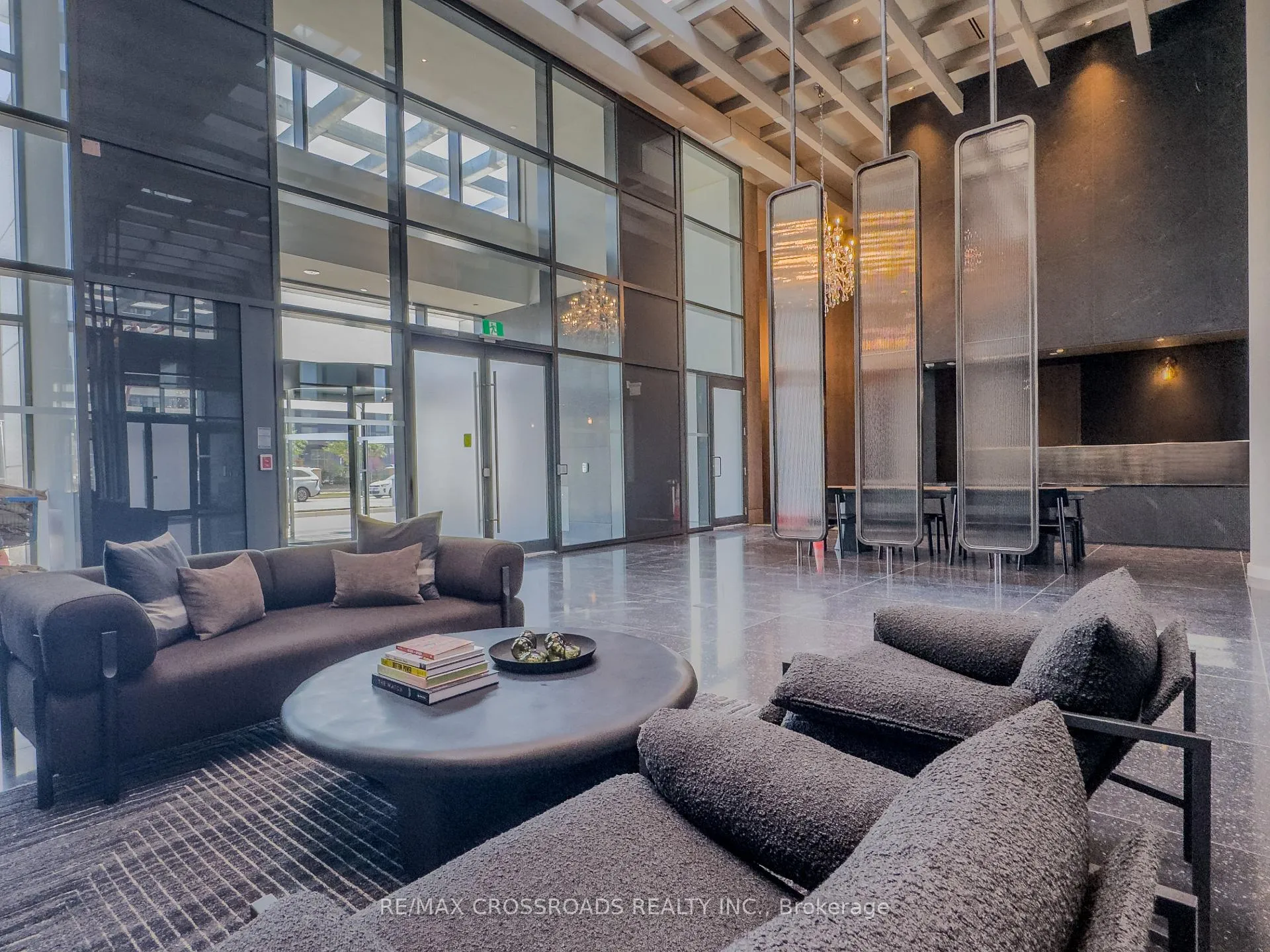 Photo 3 of Unit 3908, 8 Interchange Way, Vaughan, Vaughan Corporate Centre — HOMEH