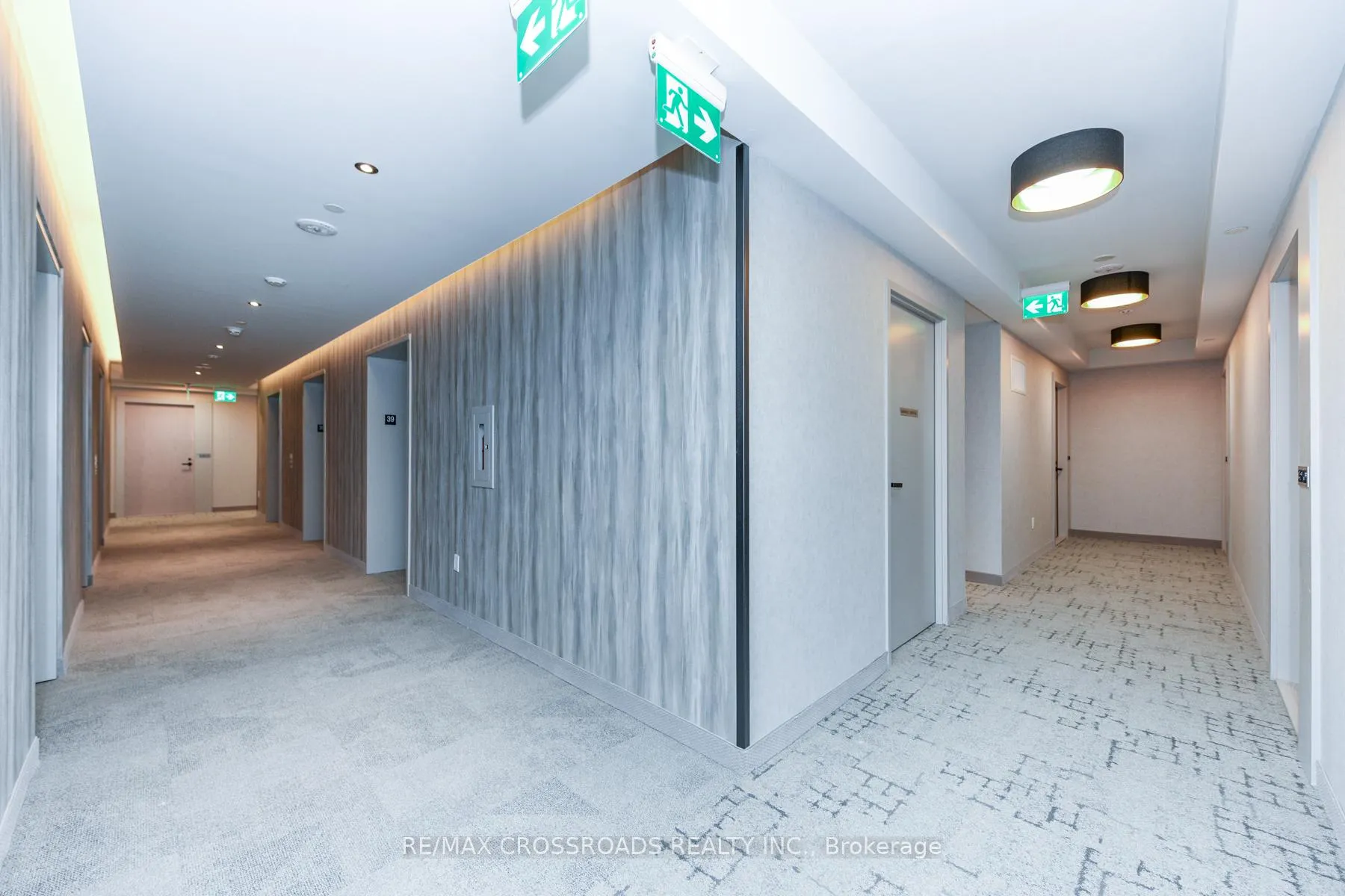 Photo 7 of Unit 3908, 8 Interchange Way, Vaughan, Vaughan Corporate Centre — HOMEH