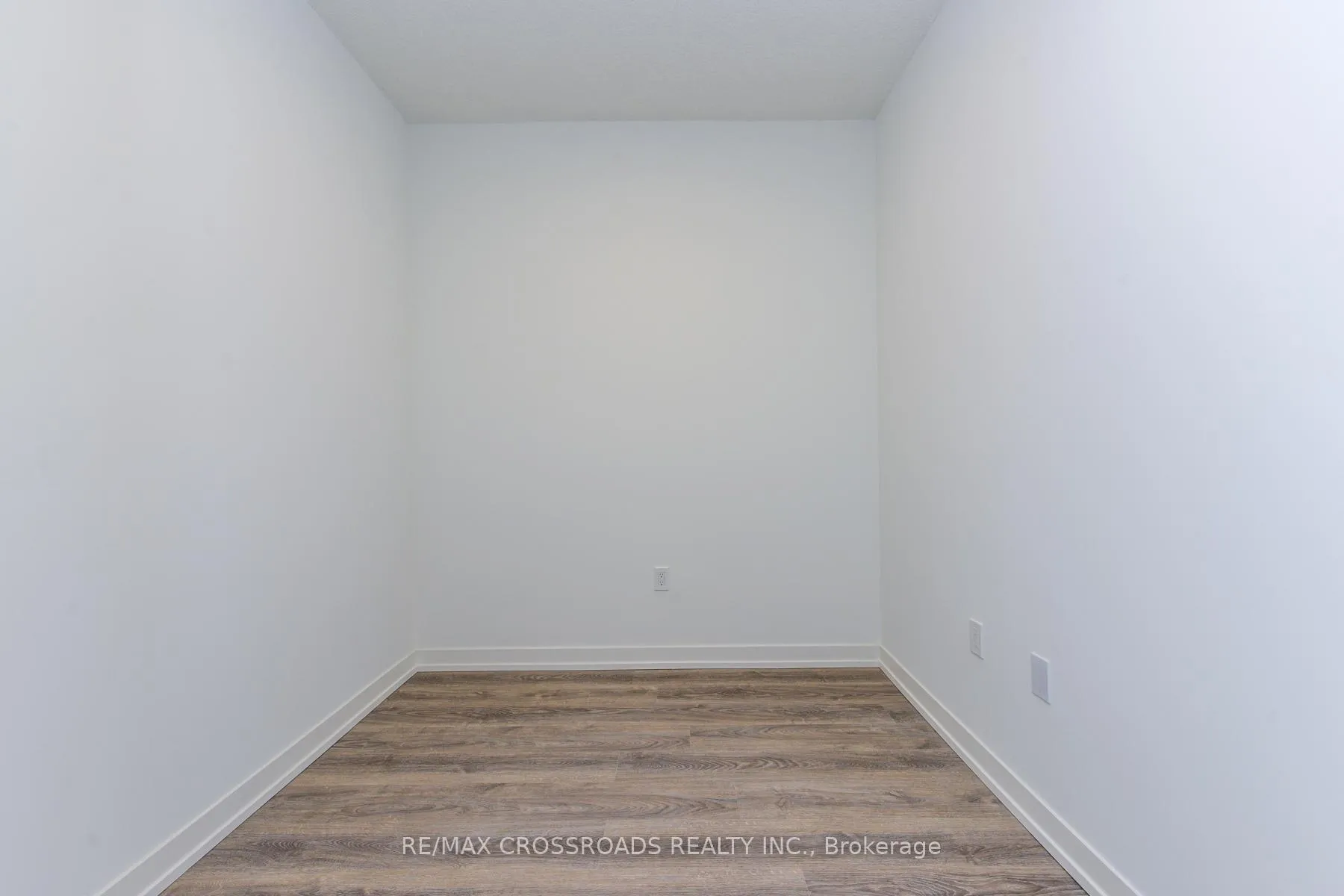 Photo 8 of Unit 3908, 8 Interchange Way, Vaughan, Vaughan Corporate Centre — HOMEH