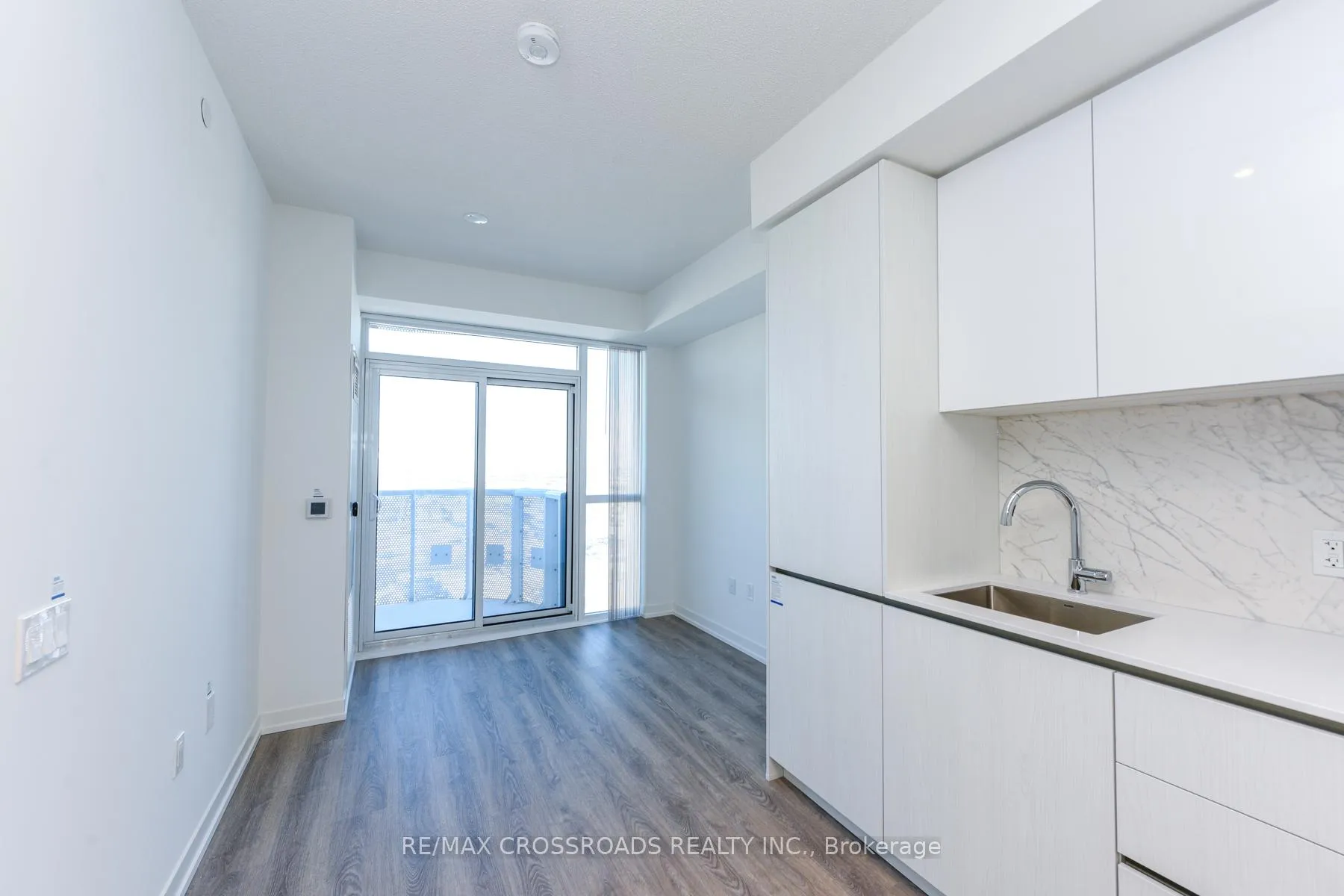 Photo 10 of Unit 3908, 8 Interchange Way, Vaughan, Vaughan Corporate Centre — HOMEH