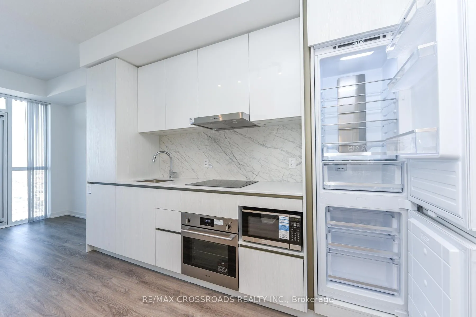 Photo 19 of Unit 3908, 8 Interchange Way, Vaughan, Vaughan Corporate Centre — HOMEH