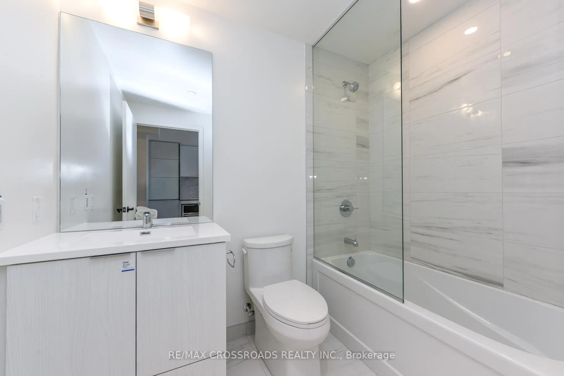 Photo 20 of Unit 3908, 8 Interchange Way, Vaughan, Vaughan Corporate Centre — HOMEH
