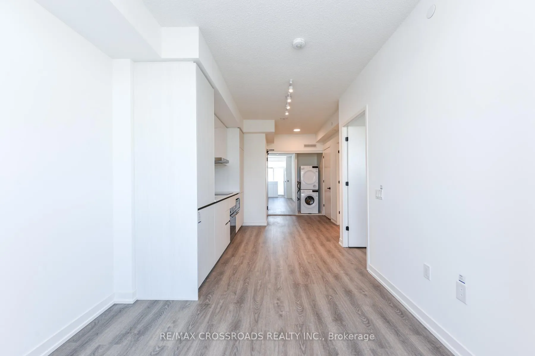 Photo 22 of Unit 3908, 8 Interchange Way, Vaughan, Vaughan Corporate Centre — HOMEH