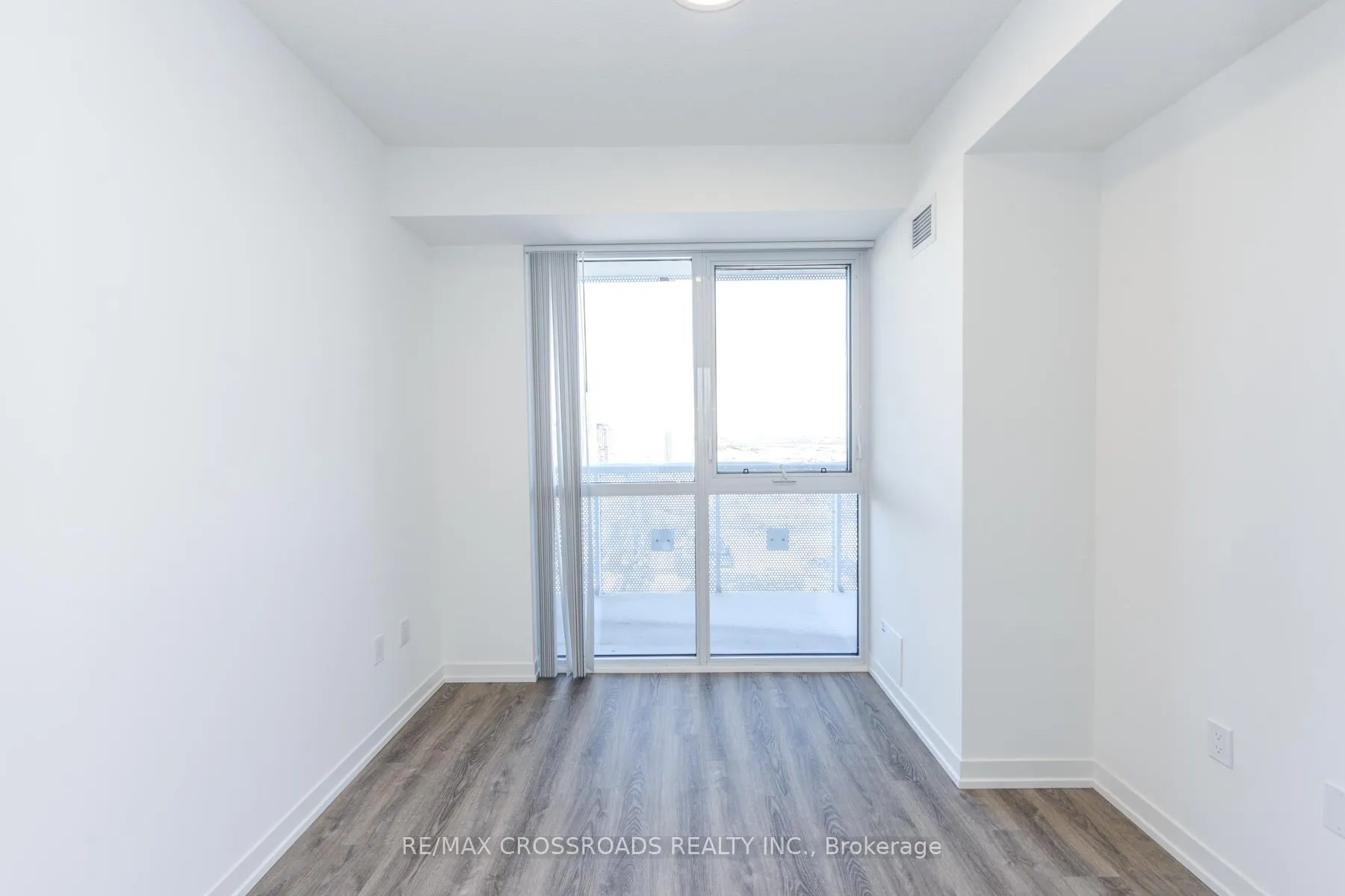 Photo 25 of Unit 3908, 8 Interchange Way, Vaughan, Vaughan Corporate Centre — HOMEH