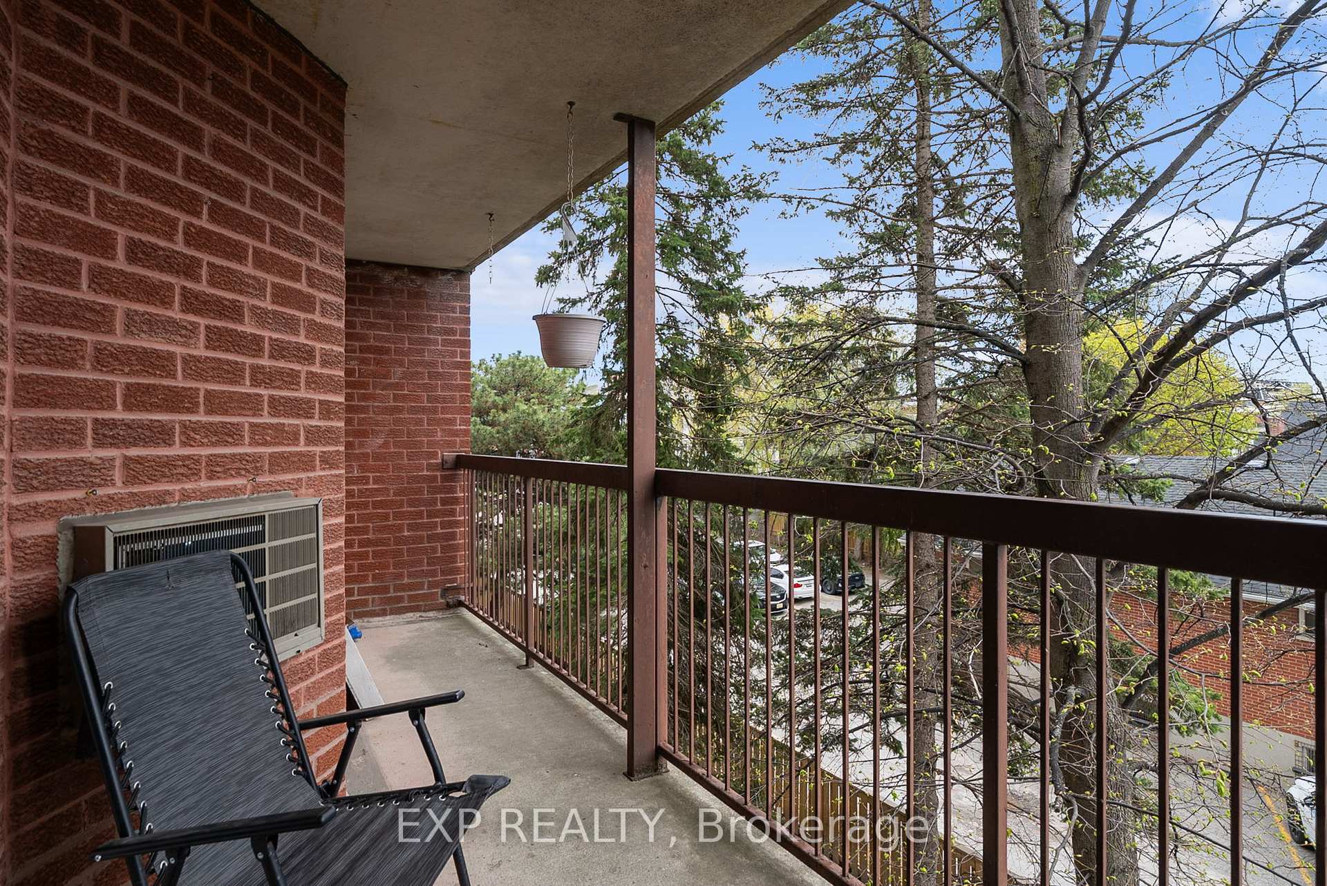 Photo 28 of Unit 302, 144 Queen Street, Clarington, Bowmanville — HOMEH