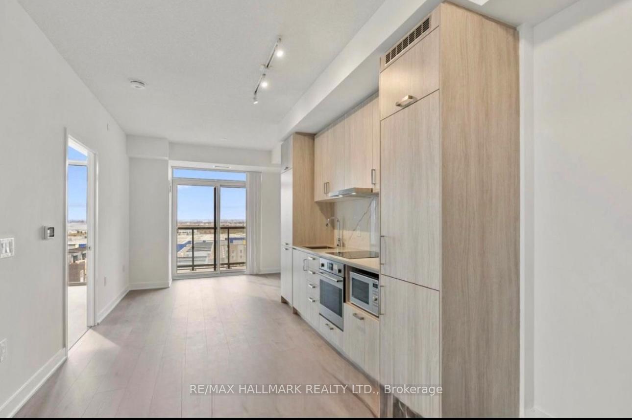 Front of Unit 820, 60 Honeycrisp Crescent