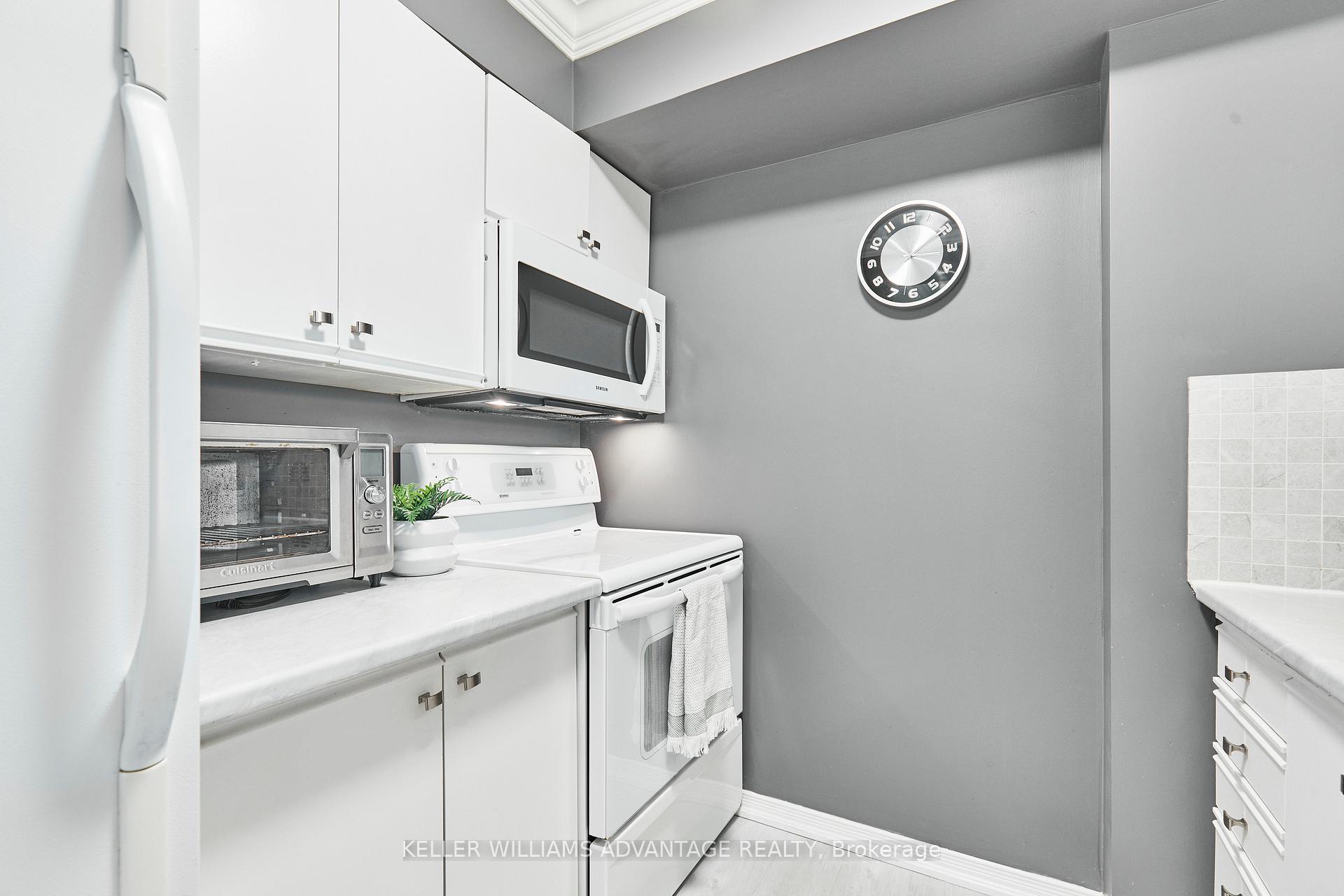 Photo 4 of Unit 302, 1665 Pickering Parkway, Pickering, Village East — HOMEH