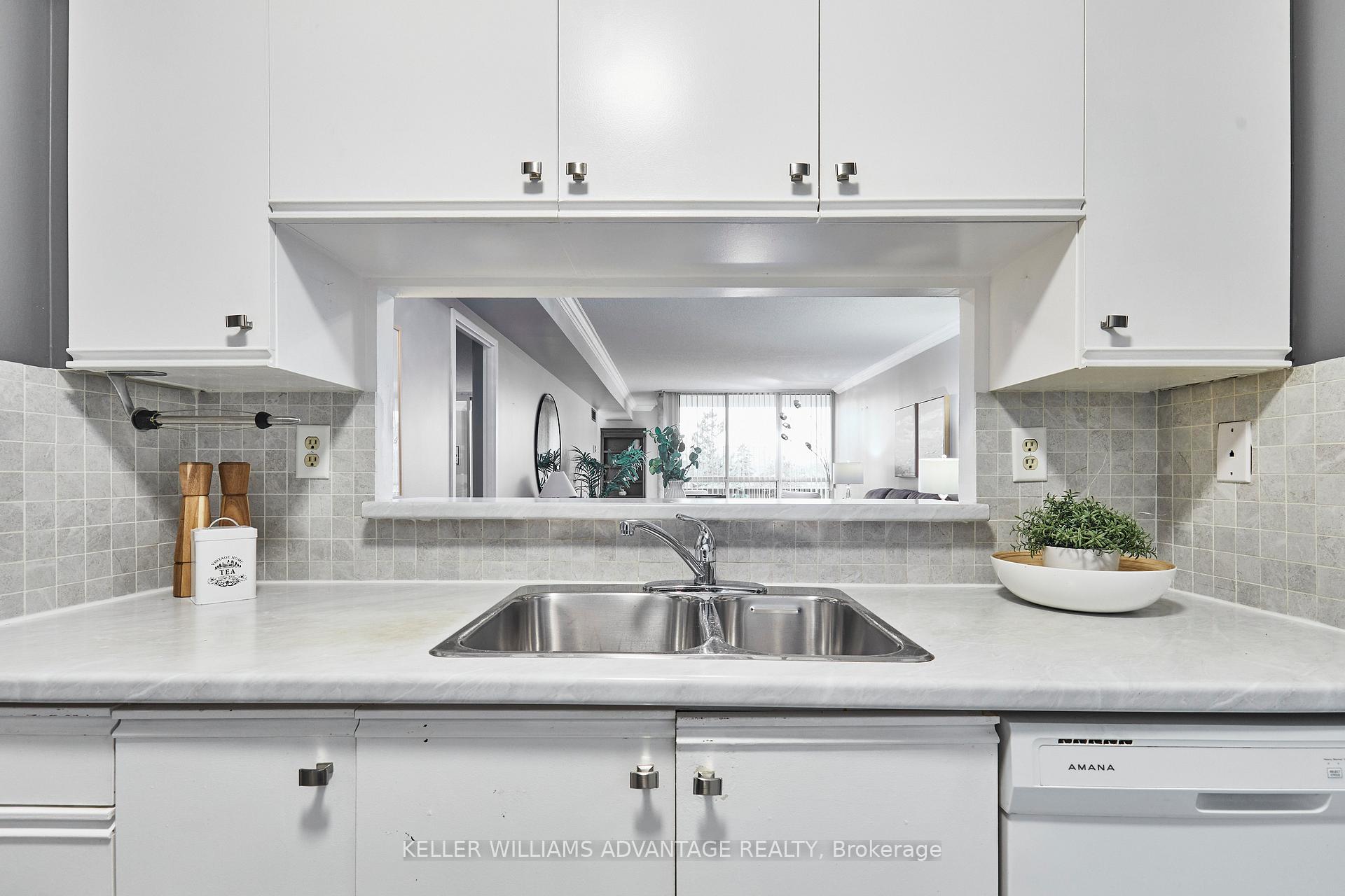 Photo 5 of Unit 302, 1665 Pickering Parkway, Pickering, Village East — HOMEH