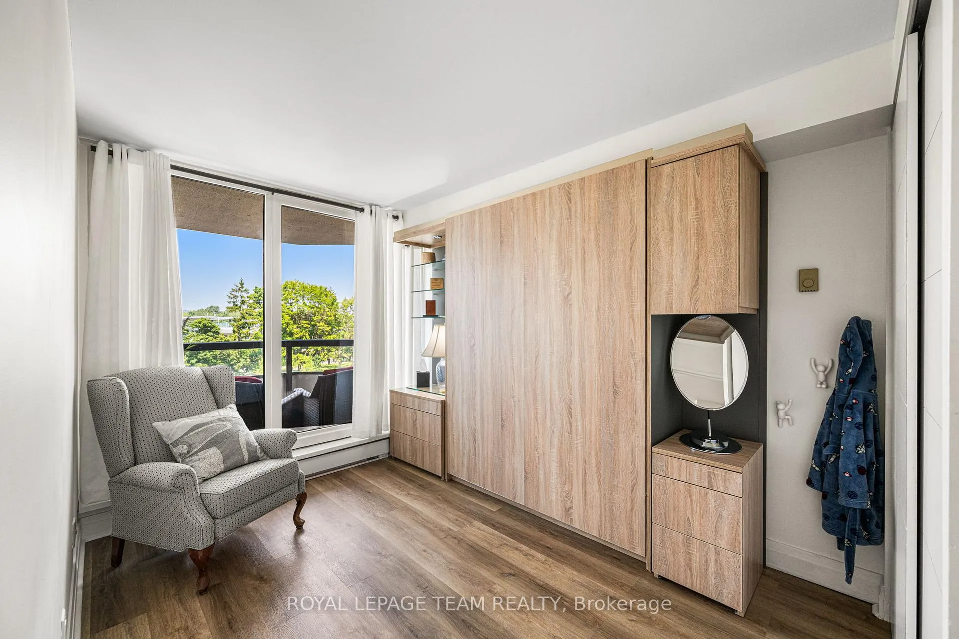 Photo 16 of Unit 401, 1510 Riverside Drive, Ottawa, Riverview Park — HOMEH
