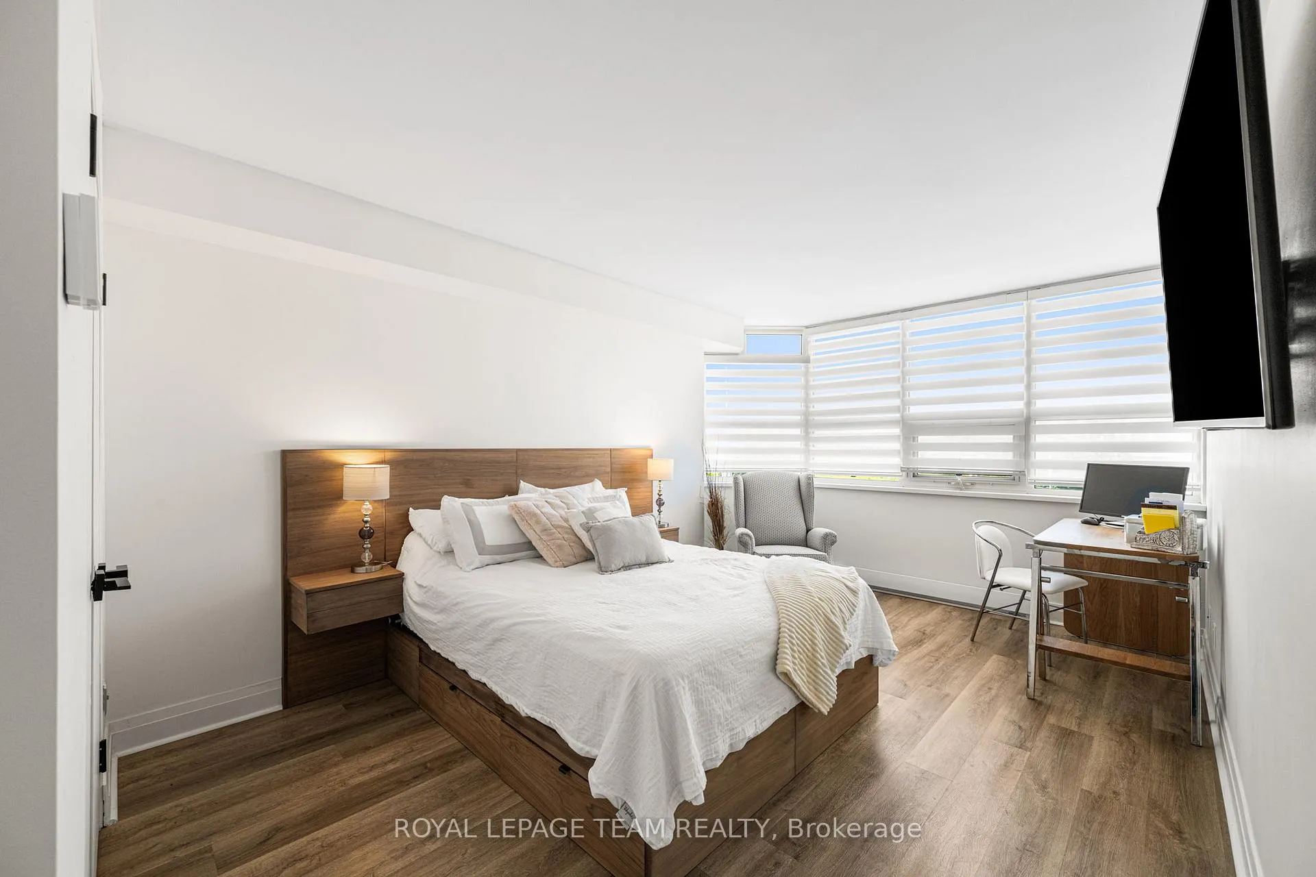 Photo 17 of Unit 401, 1510 Riverside Drive, Ottawa, Riverview Park — HOMEH