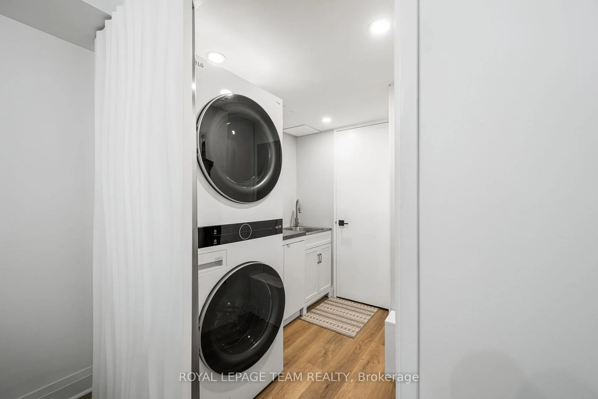 Photo 19 of Unit 401, 1510 Riverside Drive, Ottawa, Riverview Park — HOMEH
