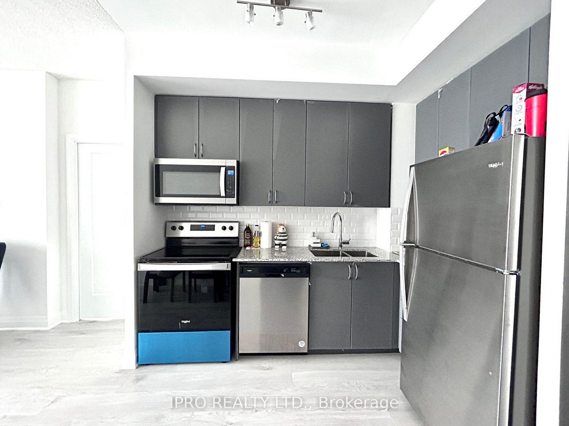 Front of Unit 618, 3220 Sheppard Avenue E
