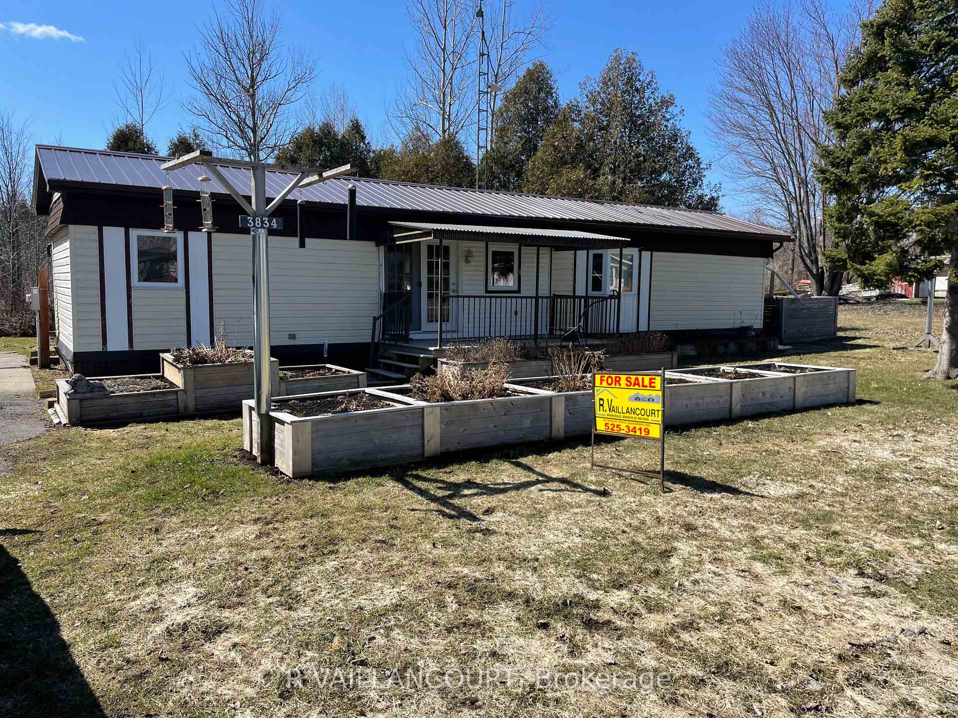 Photo 1 of 3834 Bobby Street N, North Glengarry, North Glengarry (Kenyon) Twp — HOMEH