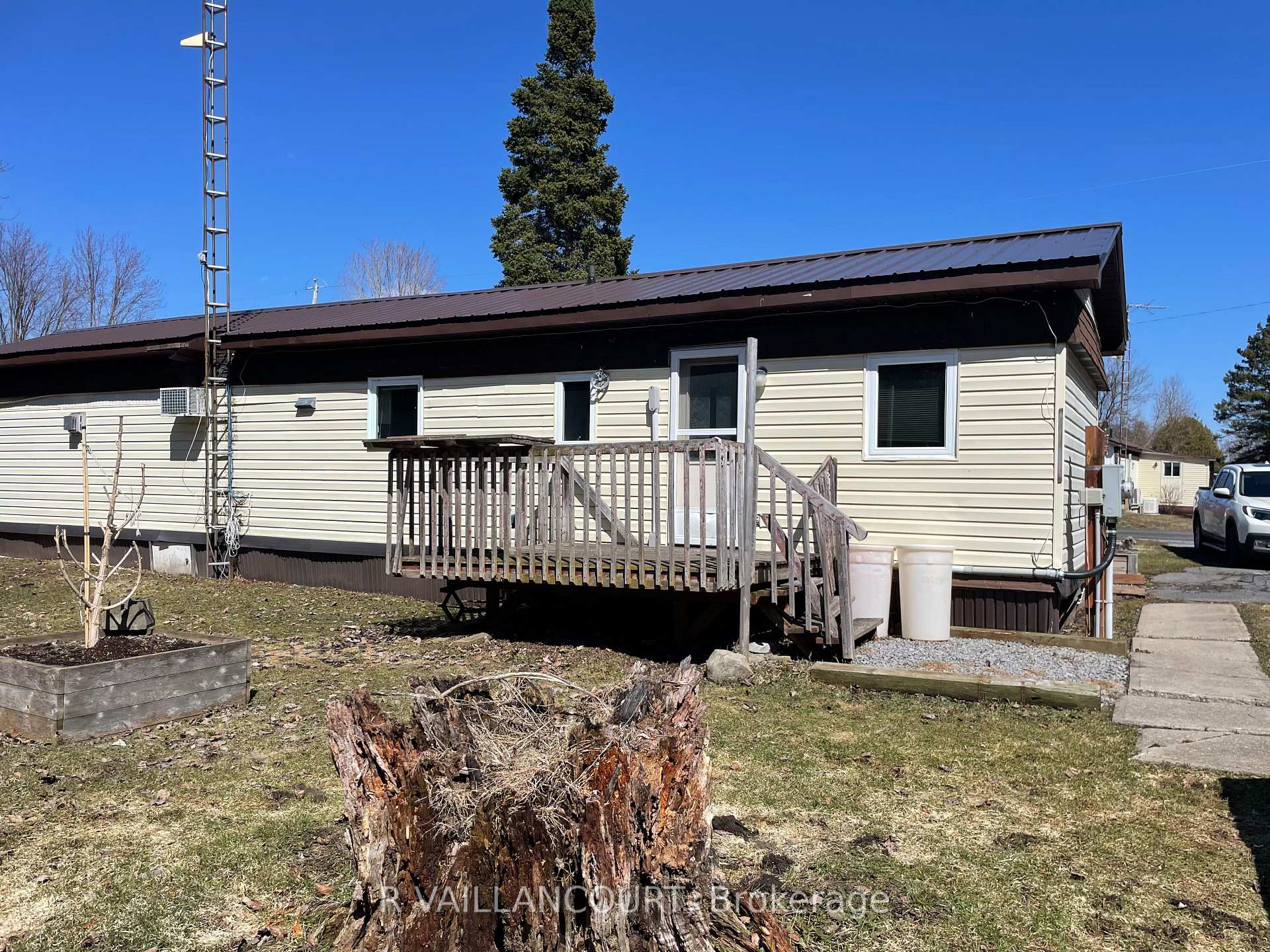 Photo 2 of 3834 Bobby Street N, North Glengarry, North Glengarry (Kenyon) Twp — HOMEH