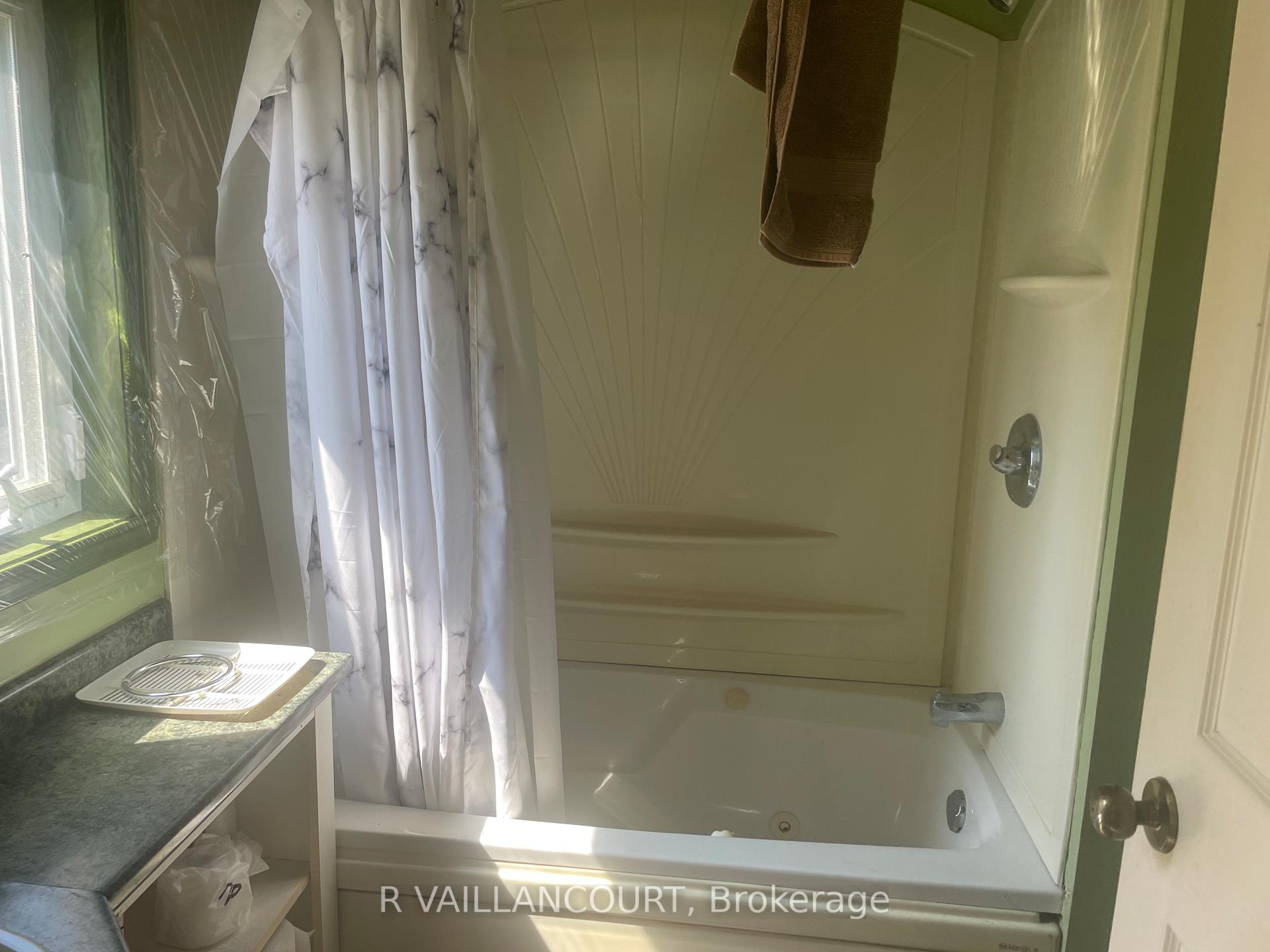 Photo 5 of 3834 Bobby Street N, North Glengarry, North Glengarry (Kenyon) Twp — HOMEH