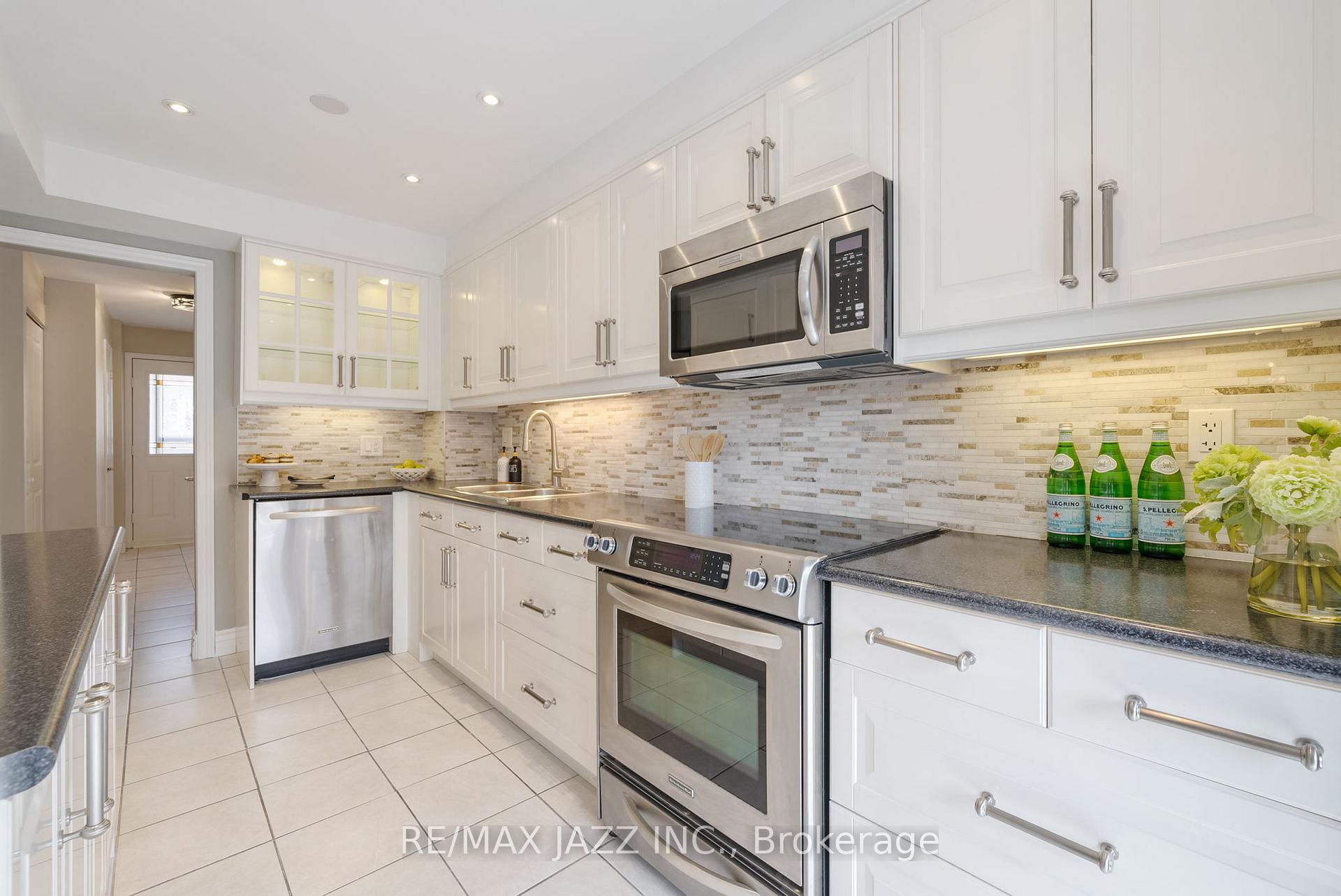Photo 12 of Unit 25, 1610 Crawforth Street, Whitby, Blue Grass Meadows — HOMEH