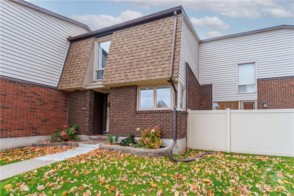 Front of Unit B, 911 Elmsmere Road