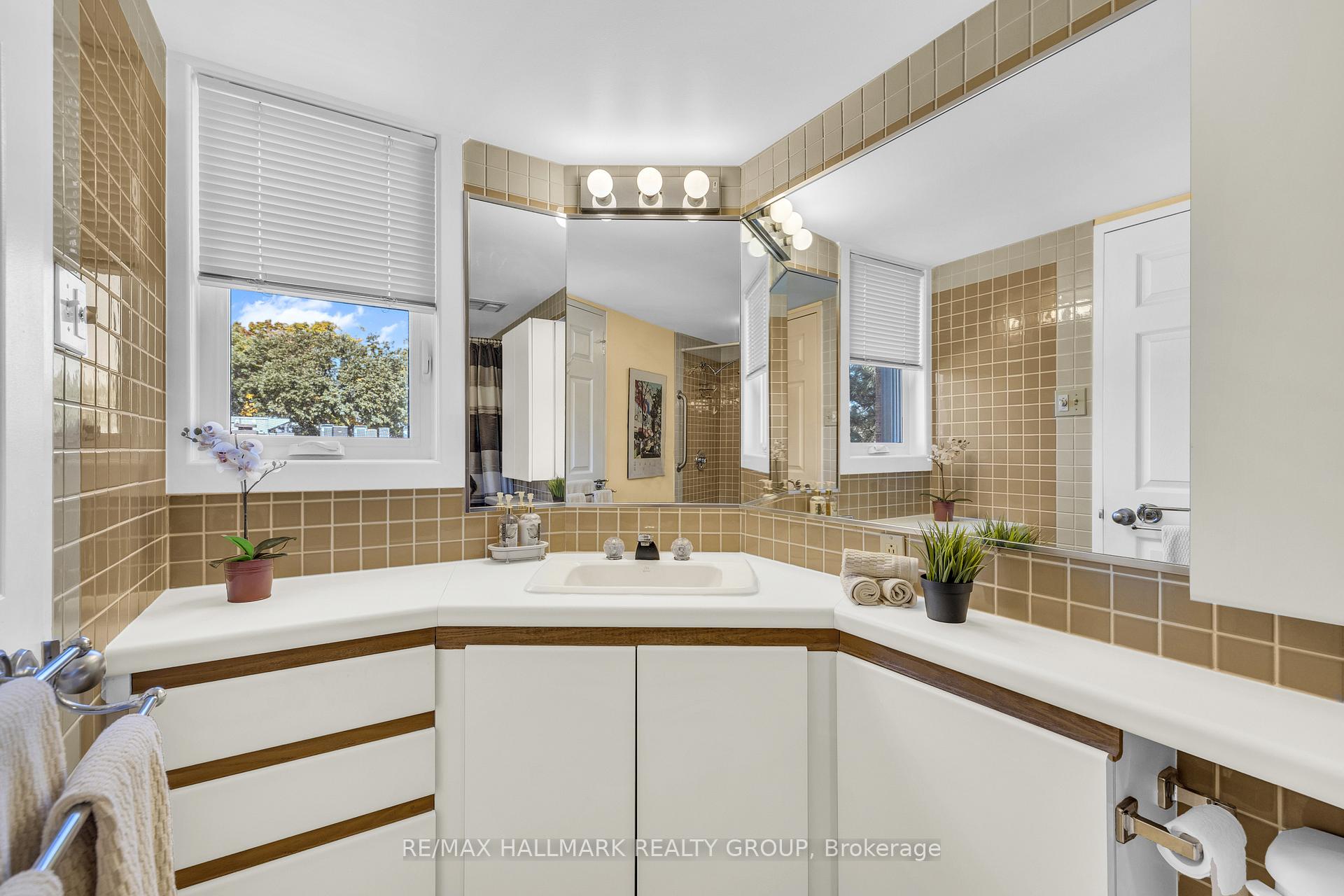 Photo 33 of Unit 87D, 263 Botanica Pvt, Ottawa, Civic Hospital — HOMEH