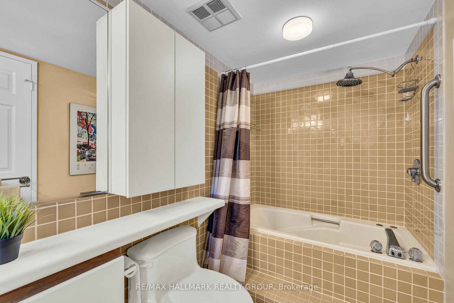 Photo 34 of Unit 87D, 263 Botanica Pvt, Ottawa, Civic Hospital — HOMEH