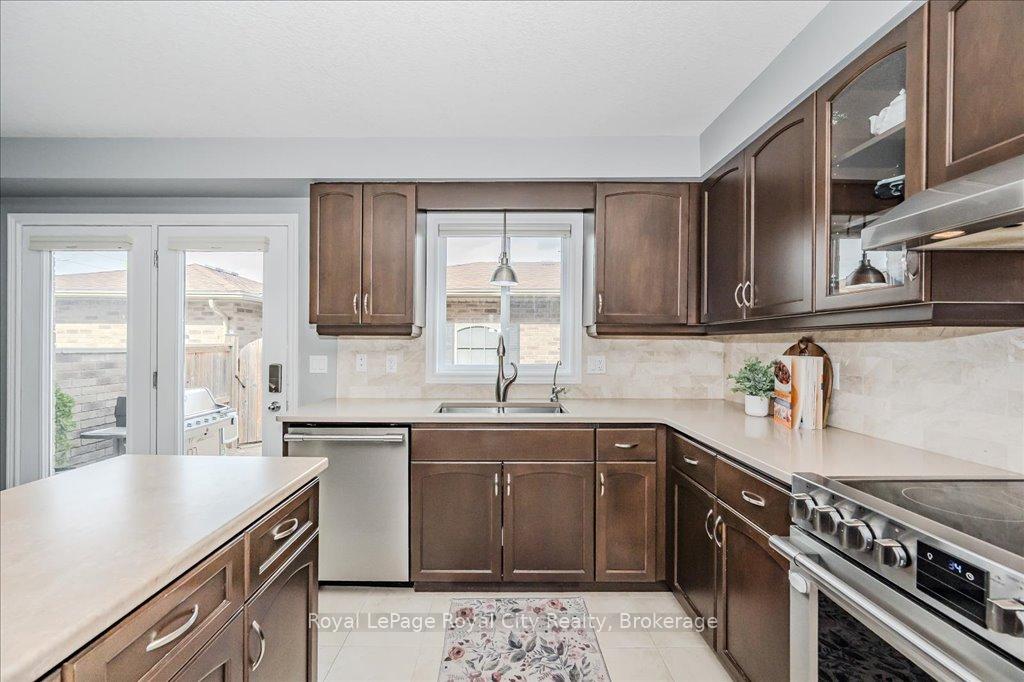 Photo 63 of Unit 28, 714 Willow Road, Guelph, Willow West/Sugarbush/West Acres — HOMEH