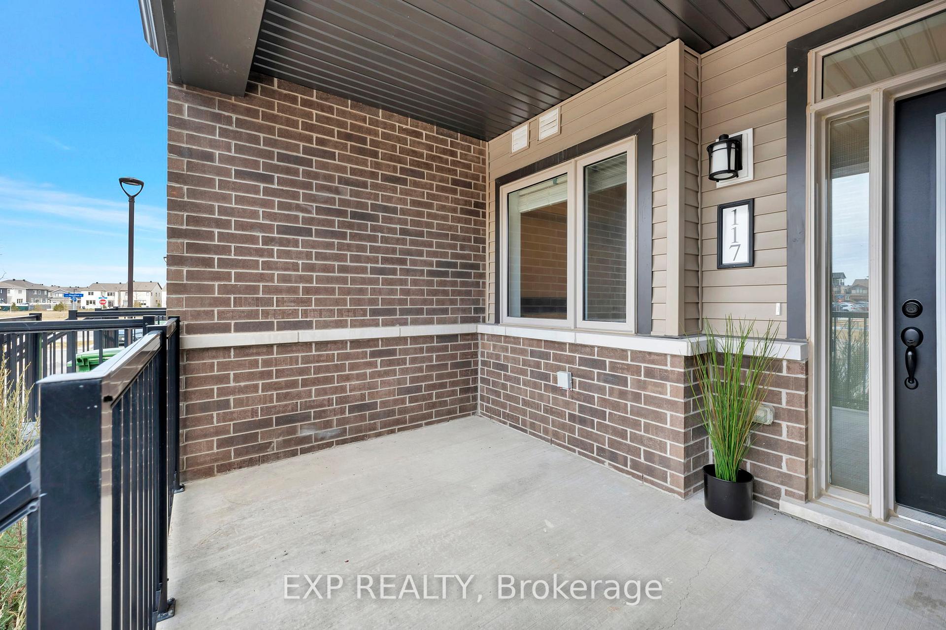 Photo 2 of 117 Pilot Private, Ottawa, Kanata - Emerald Meadows/Trailwest — HOMEH