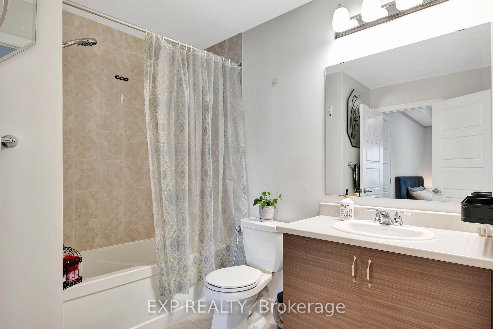 Photo 23 of 117 Pilot Private, Ottawa, Kanata - Emerald Meadows/Trailwest — HOMEH